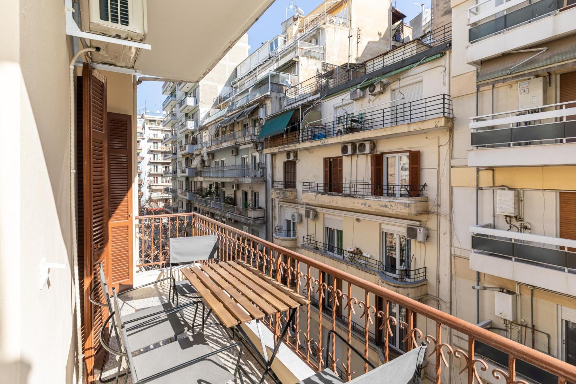 Vista By Halu!: Spacious Centre Apartamento Tessalónica