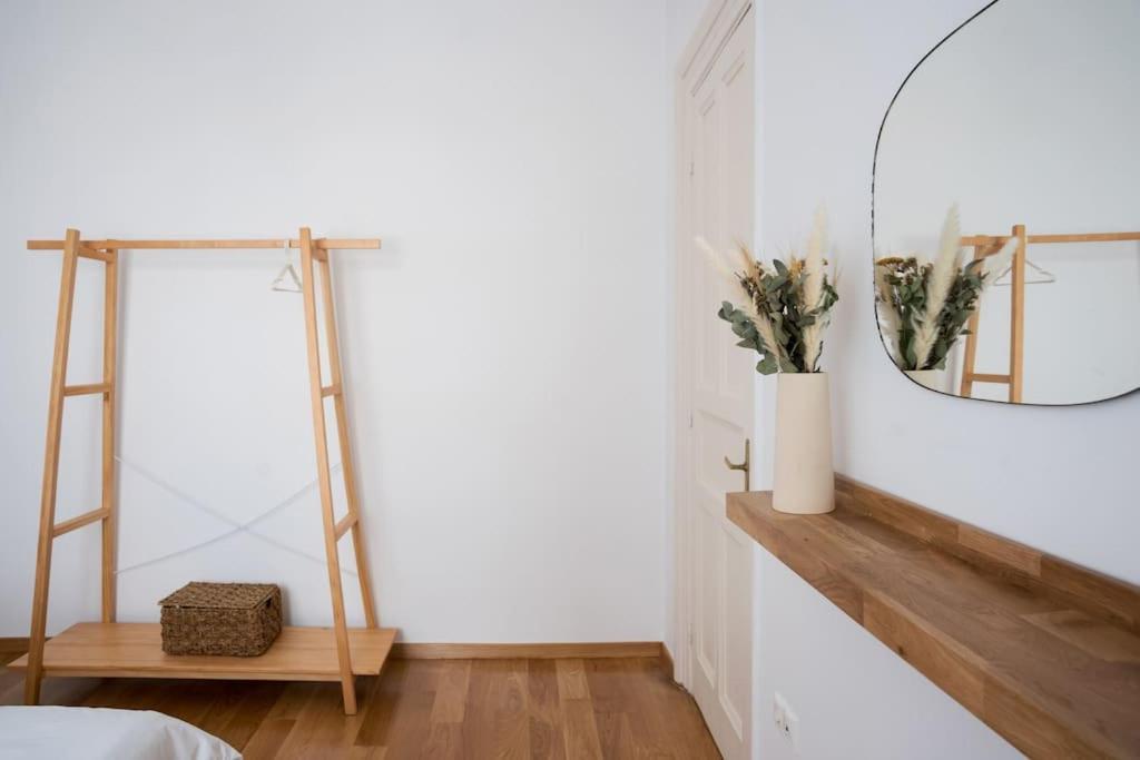 Sofia Sunshine Serenity Apartment *