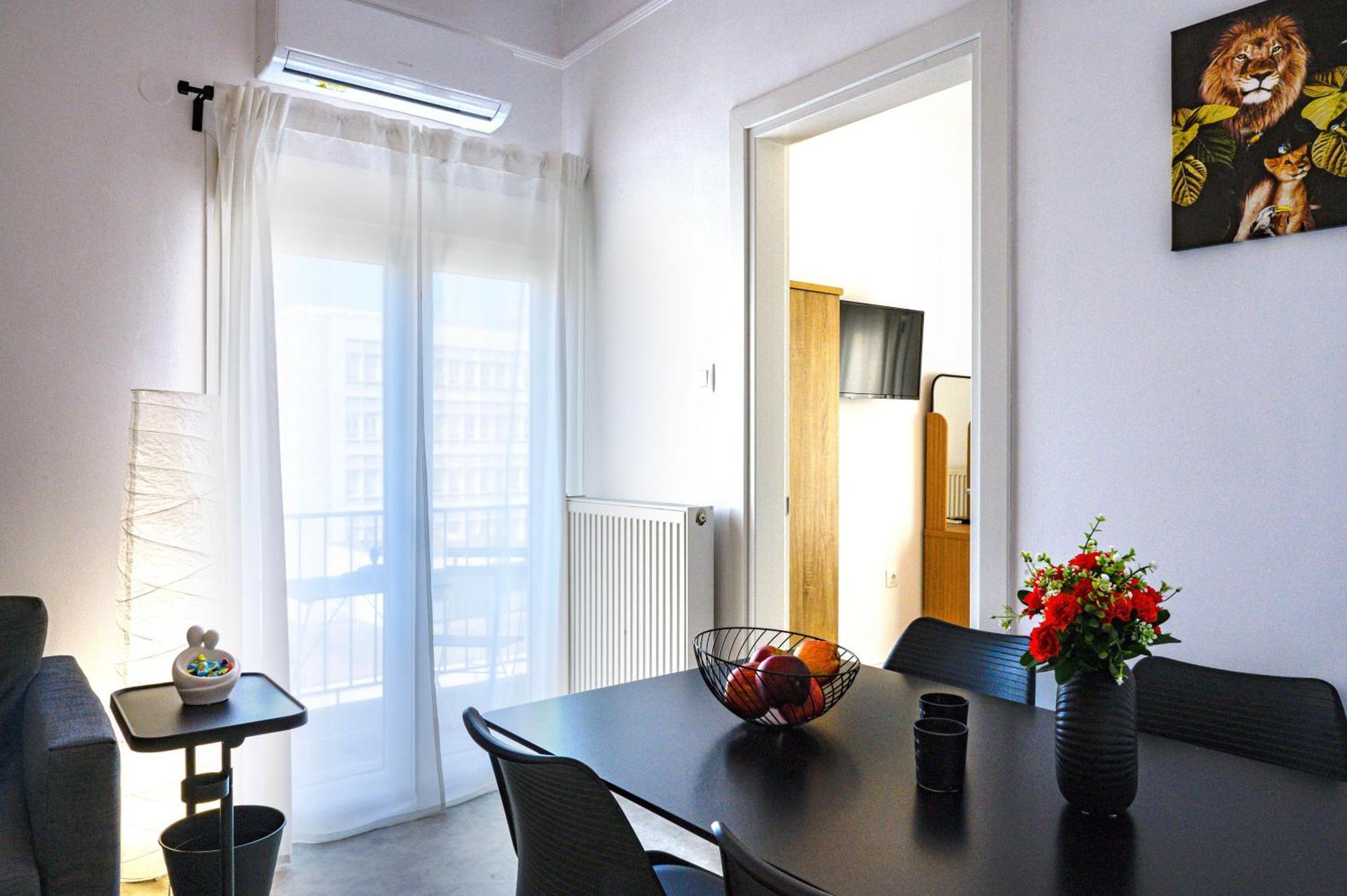 Center Downtown Apartment