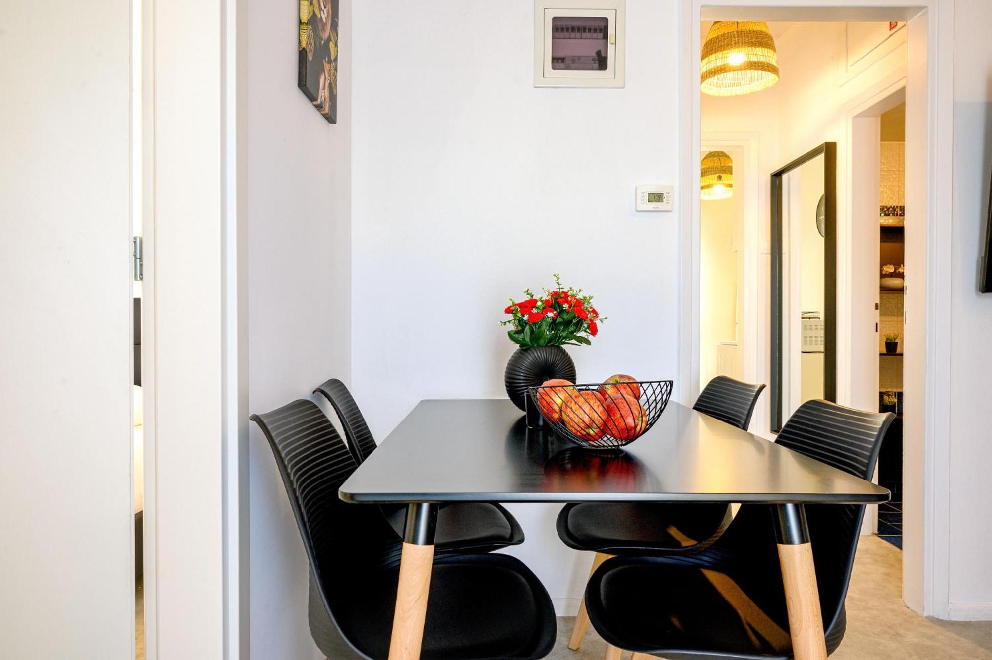 Center Downtown Apartment *