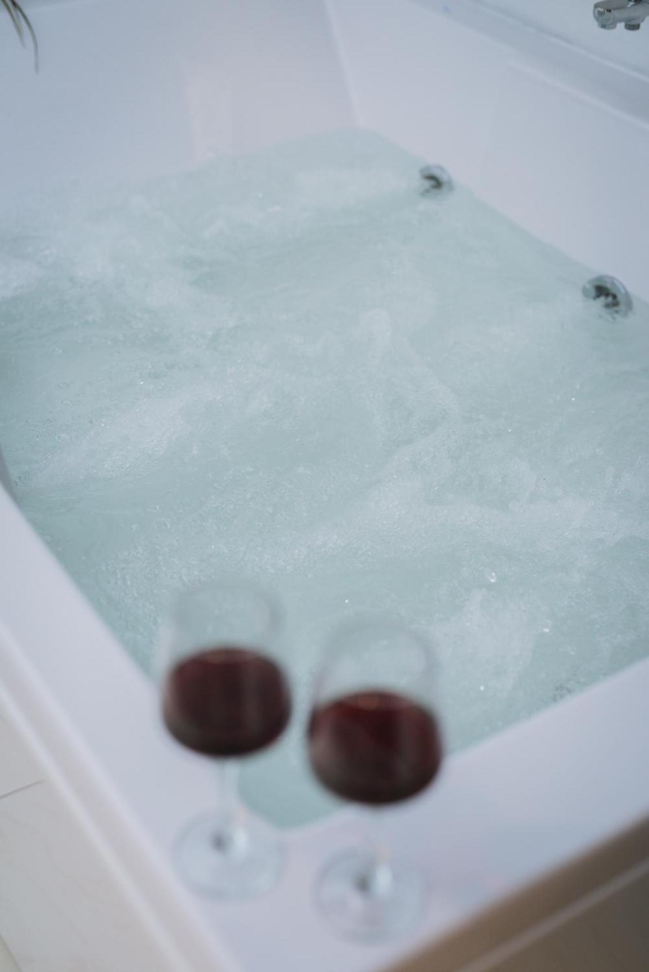 Stylish W Jacuzzi, 5 Min To White Tower * Thessaloniki