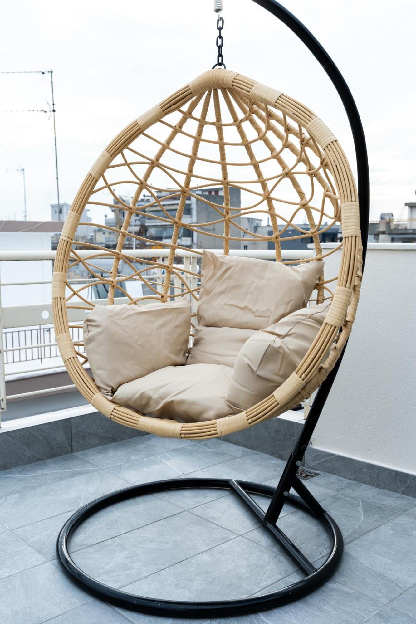 Pomegranate Luxury Penthouse Maisonette With Beautiful Terrace & Free Parking By Binobi !
