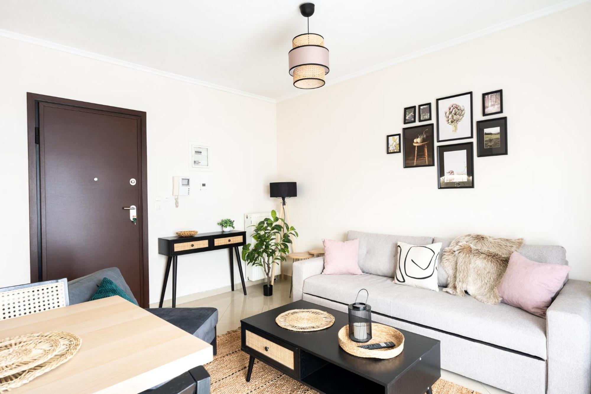 Pomegranate Luxury Penthouse Maisonette With Beautiful Terrace & Free Parking By Binobi ! *