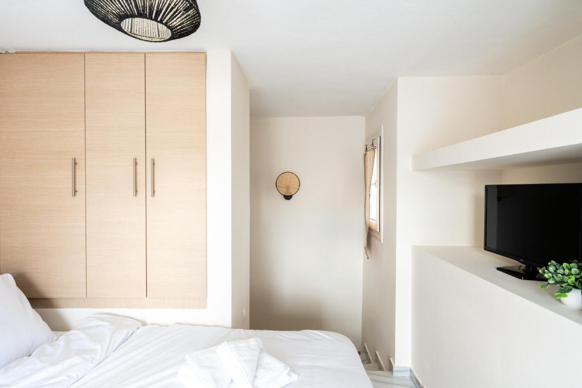 Apartment Pomegranate Luxury Penthouse Maisonette With Beautiful Terrace & Free Parking By Binobi ! Thessaloniki