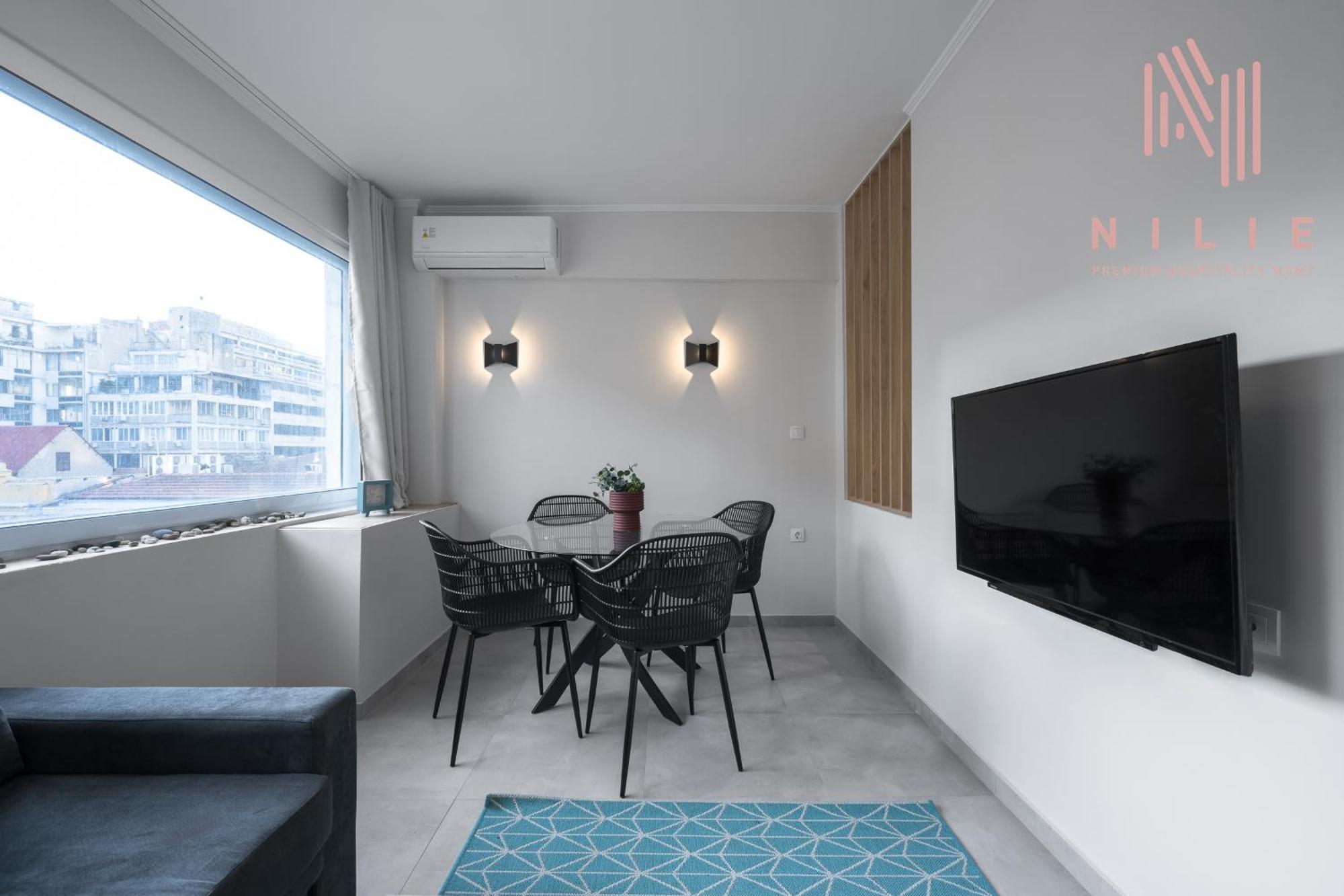 Next Door, Nilie Hospitality Mgmt Căn hộ