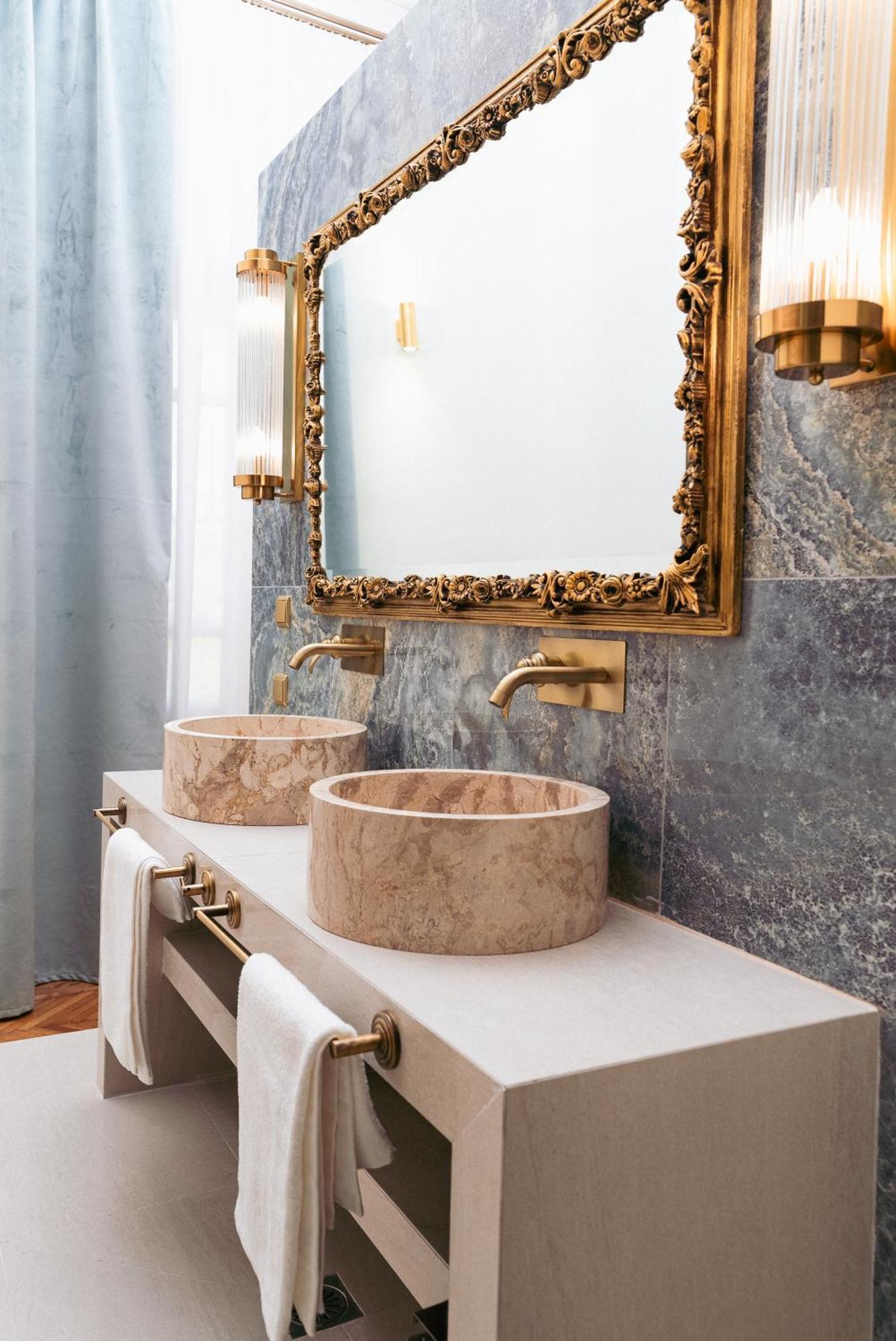 Clio, A Luxury Collection