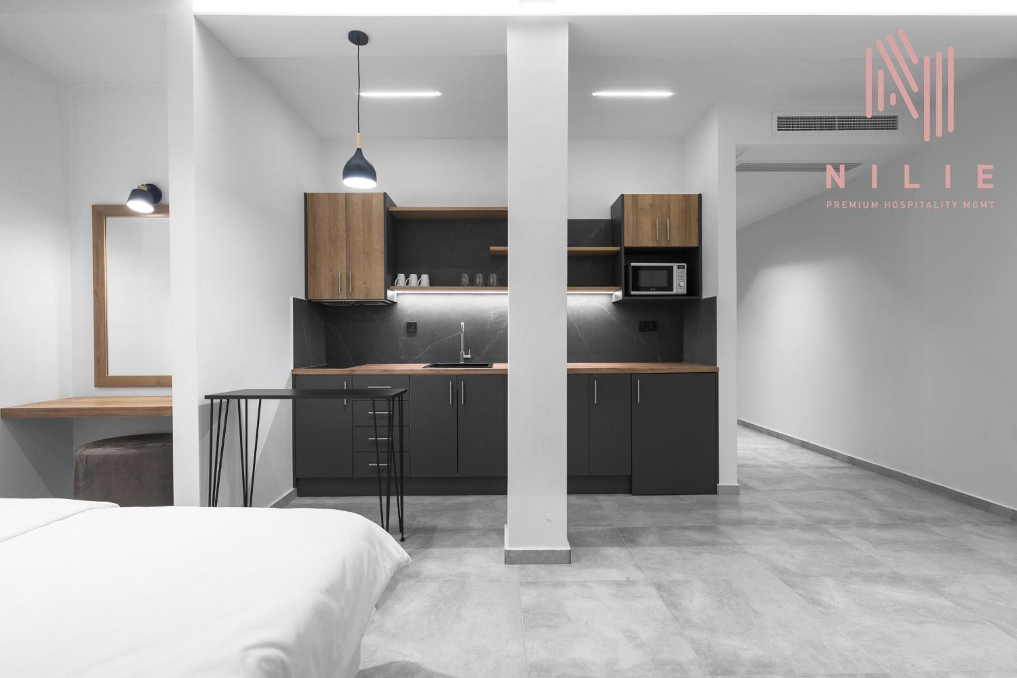 Pantheon, Nilie Hospitality Mgmt
