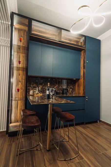 Individualliving 1 Excellent Location !!! *