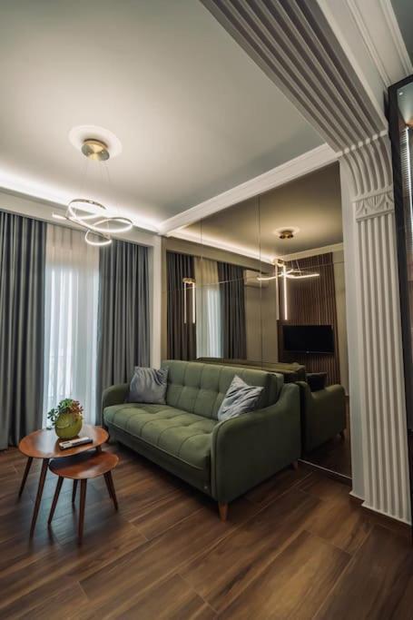 Individualliving 1 Excellent Location !!! Apartment