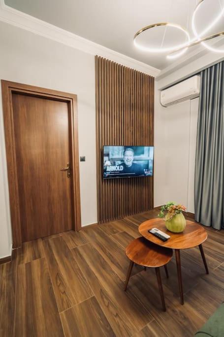 Individualliving 1 Excellent Location !!! Apartment