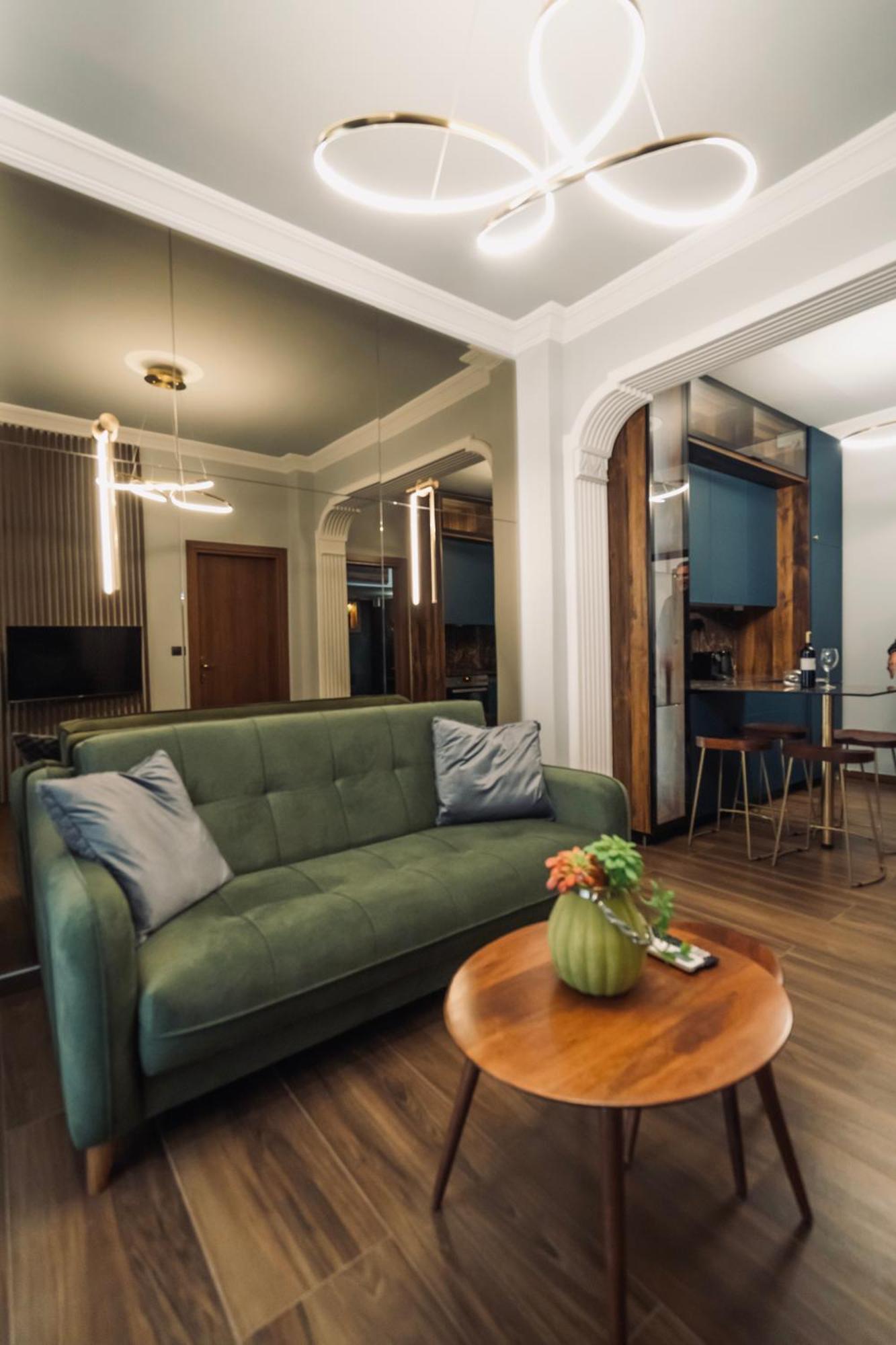 Apartment Individualliving 1 Excellent Location !!! *