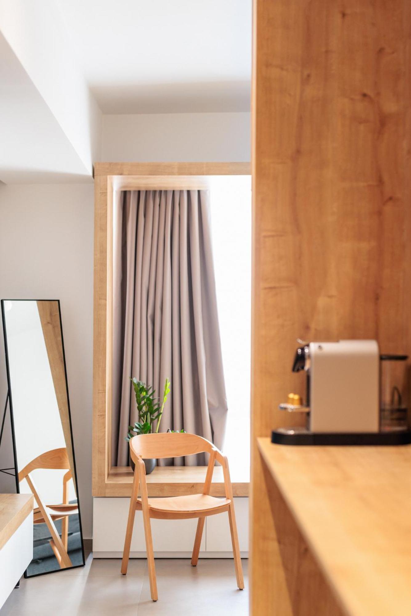 Skg Cityscape Metropolis Apartment