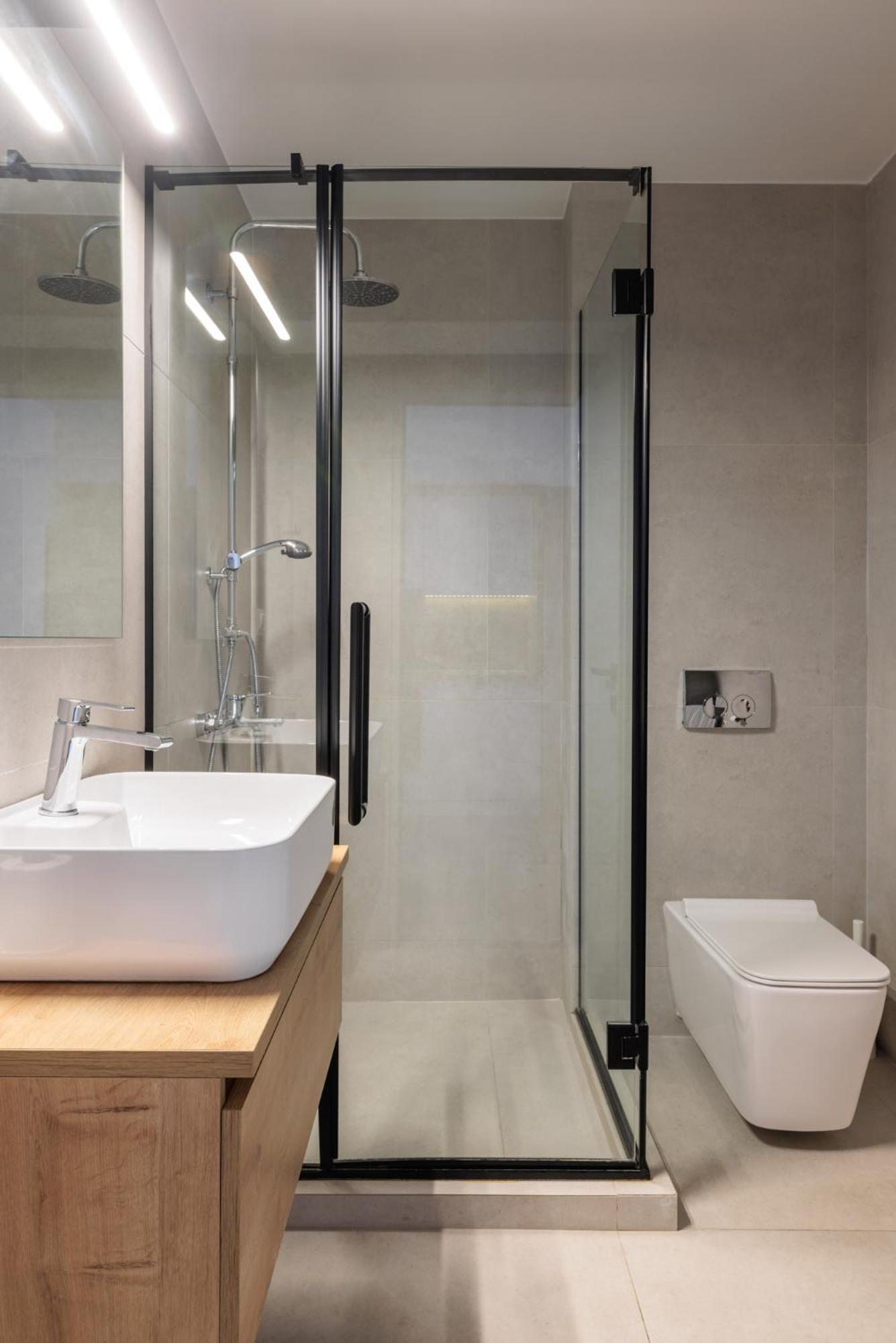 Skg Cityscape Metropolis Apartment
