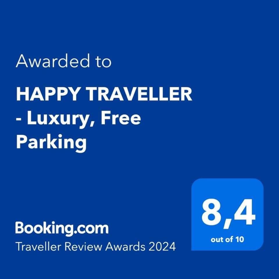 Happy Traveller - Luxury, Free Parking *
