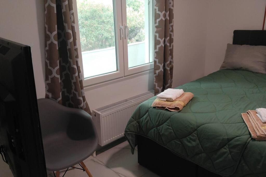 Apartment 100sqm2bedrooms Free Parking Airport 10min *