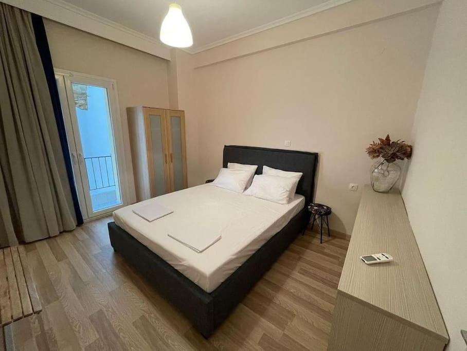 Droke Apartment *