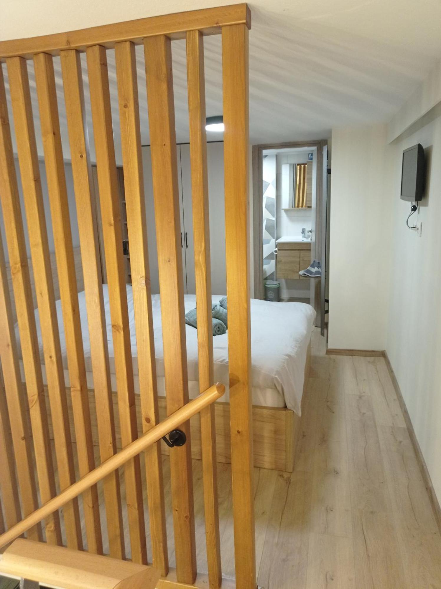 Minimal Two-floor Apartment Thessaloniki