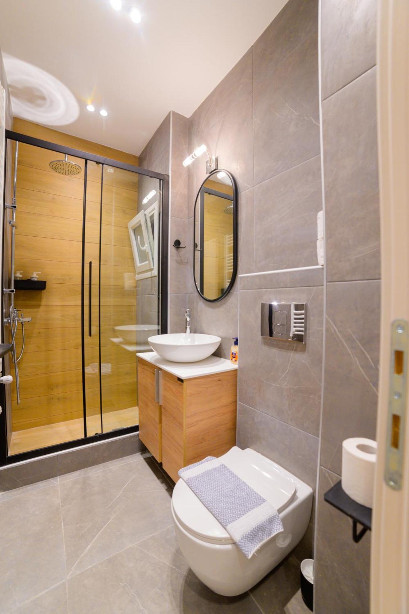 New Modern 2nd Floor Apartment Thessaloniki