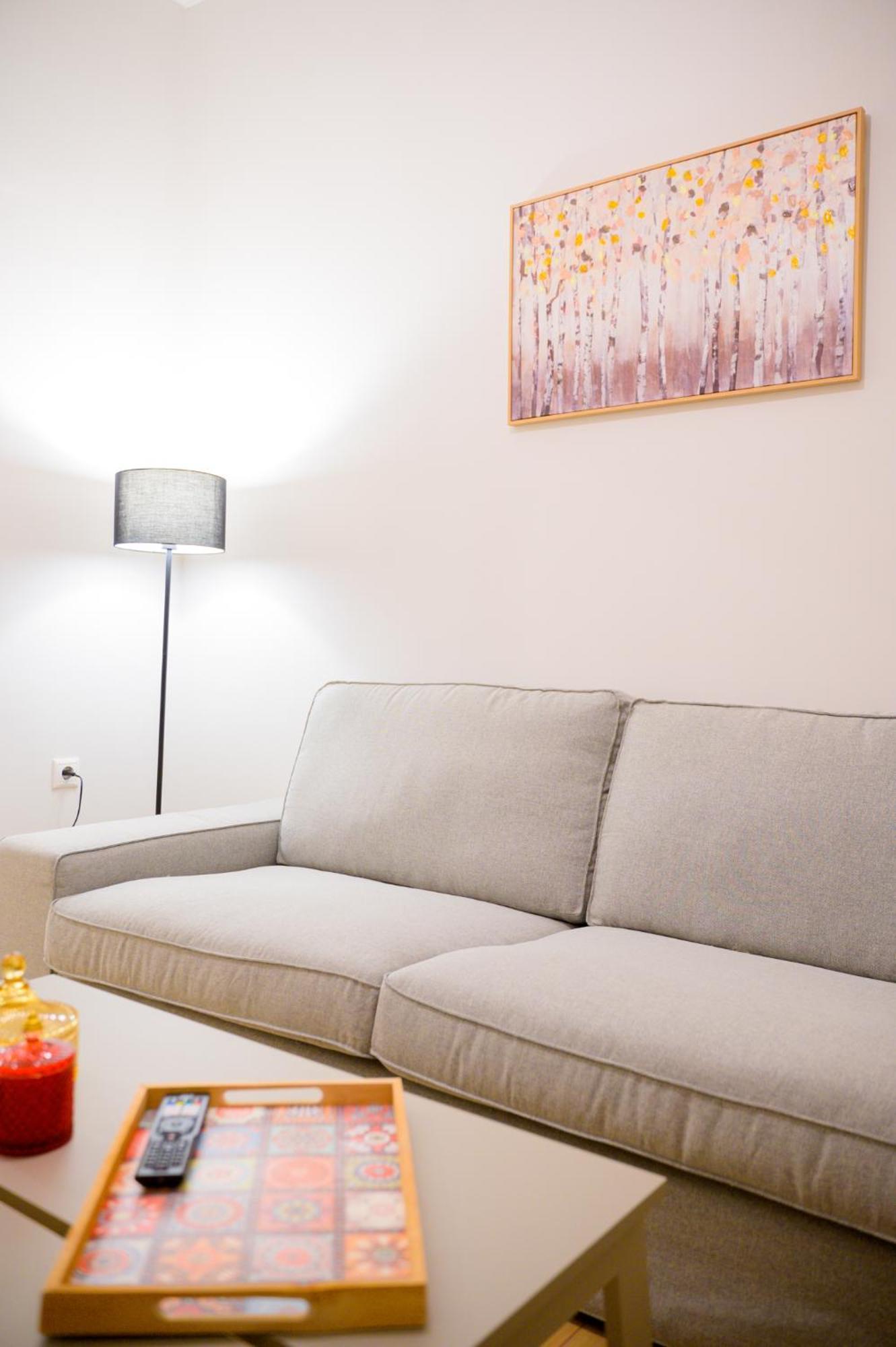 Apartment New Modern 2nd Floor *