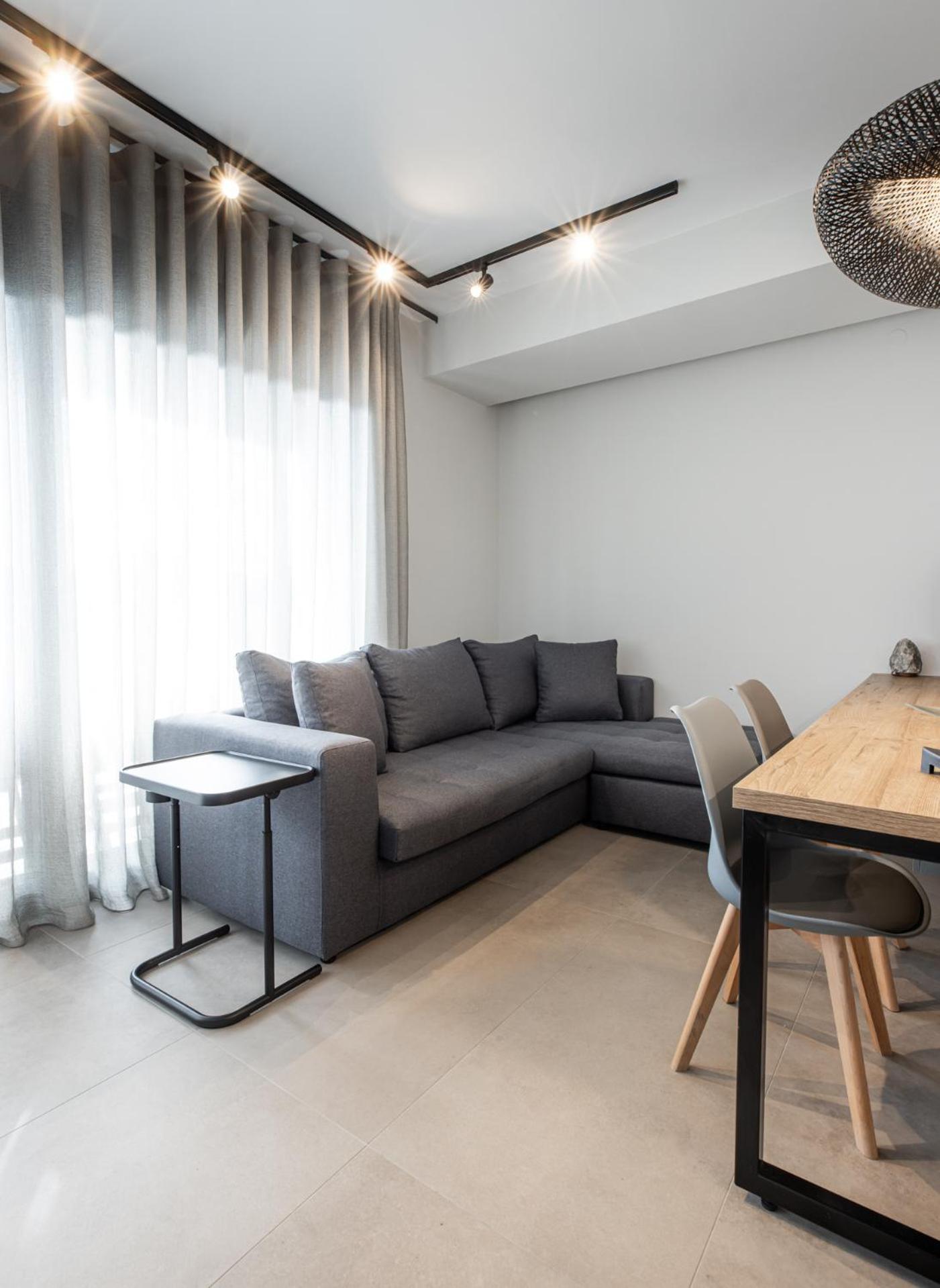 Cozy In Kalamaria, Apartamento Tessalónica