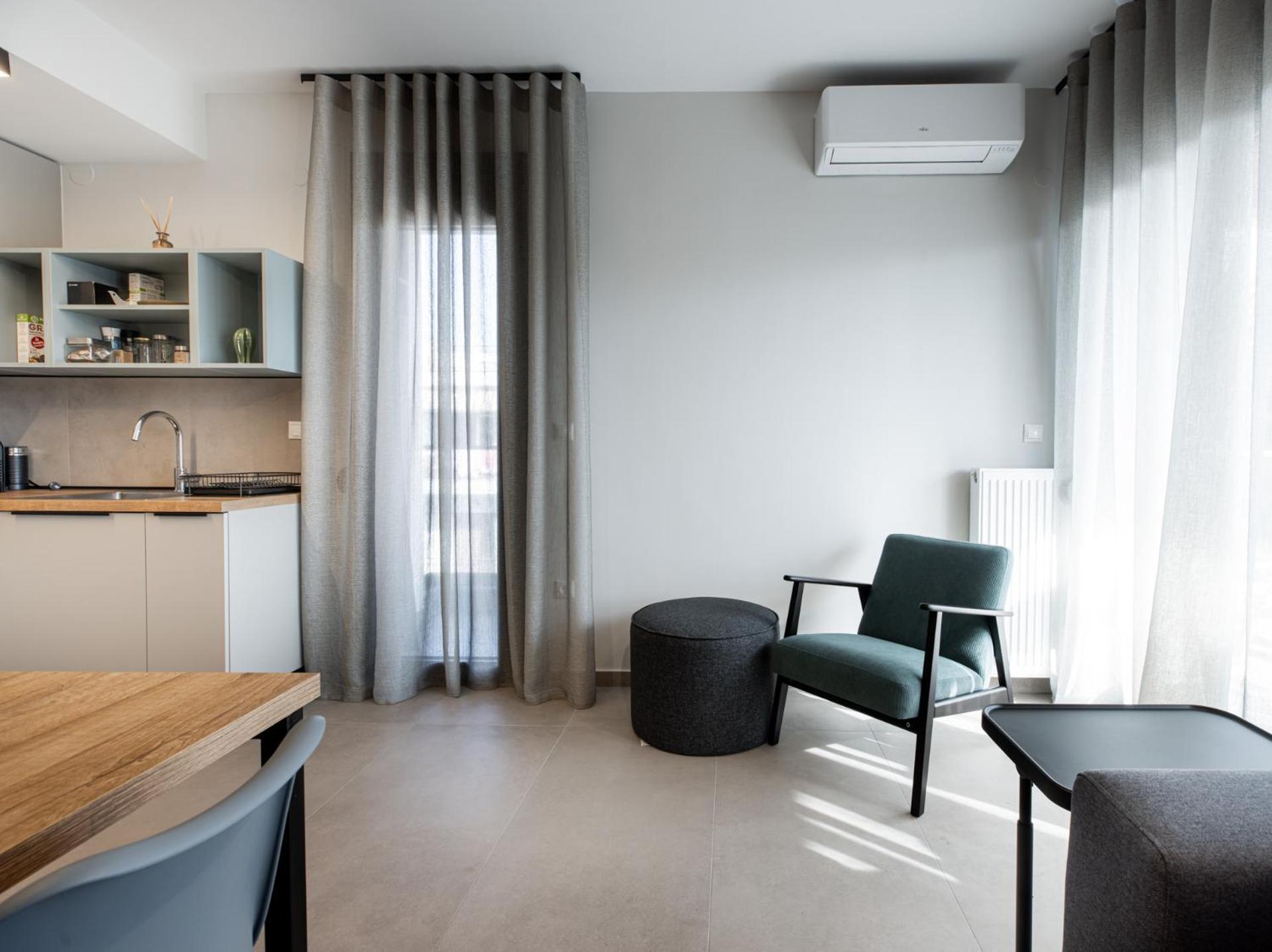Cozy In Kalamaria, Apartamento