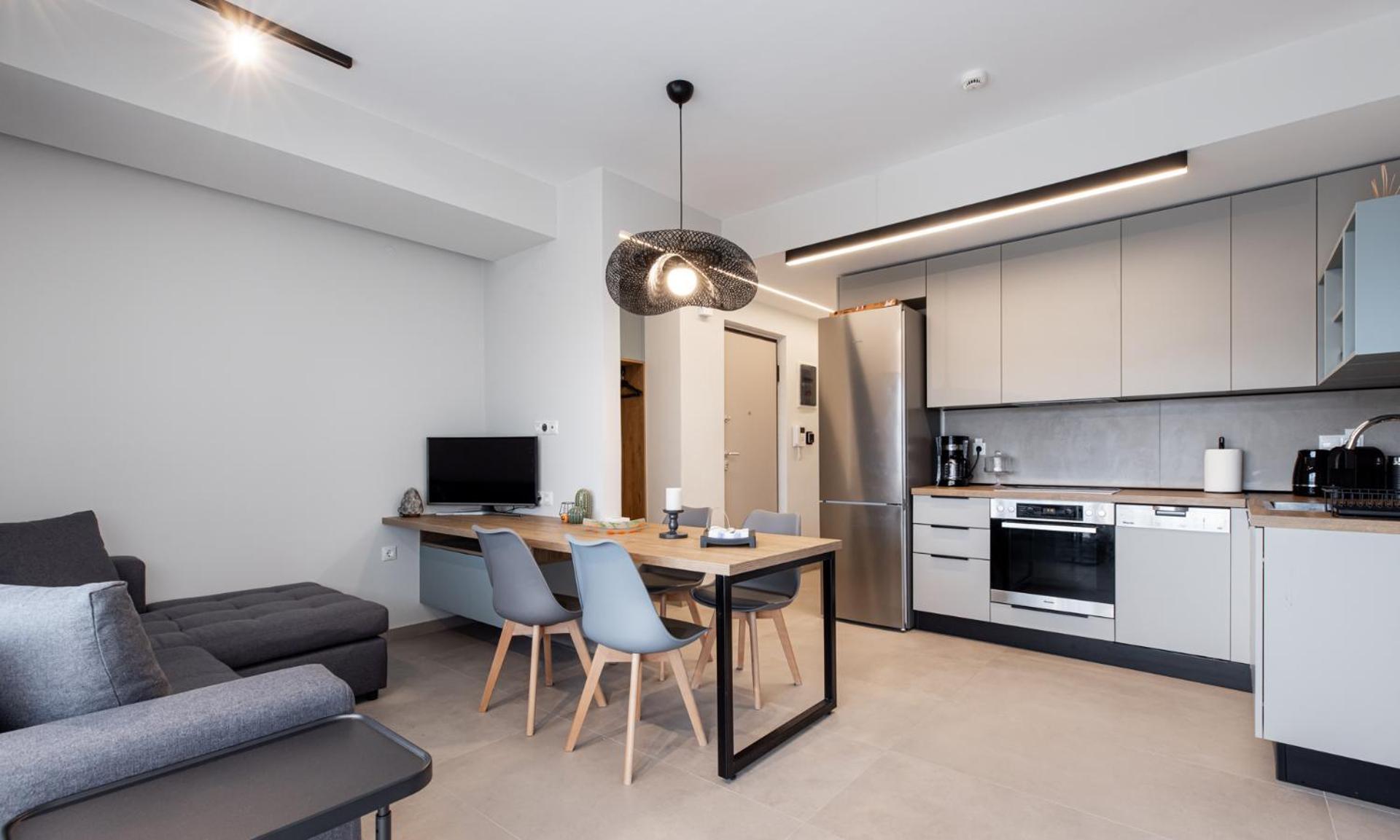 Cozy In Kalamaria, Apartamento Tessalónica