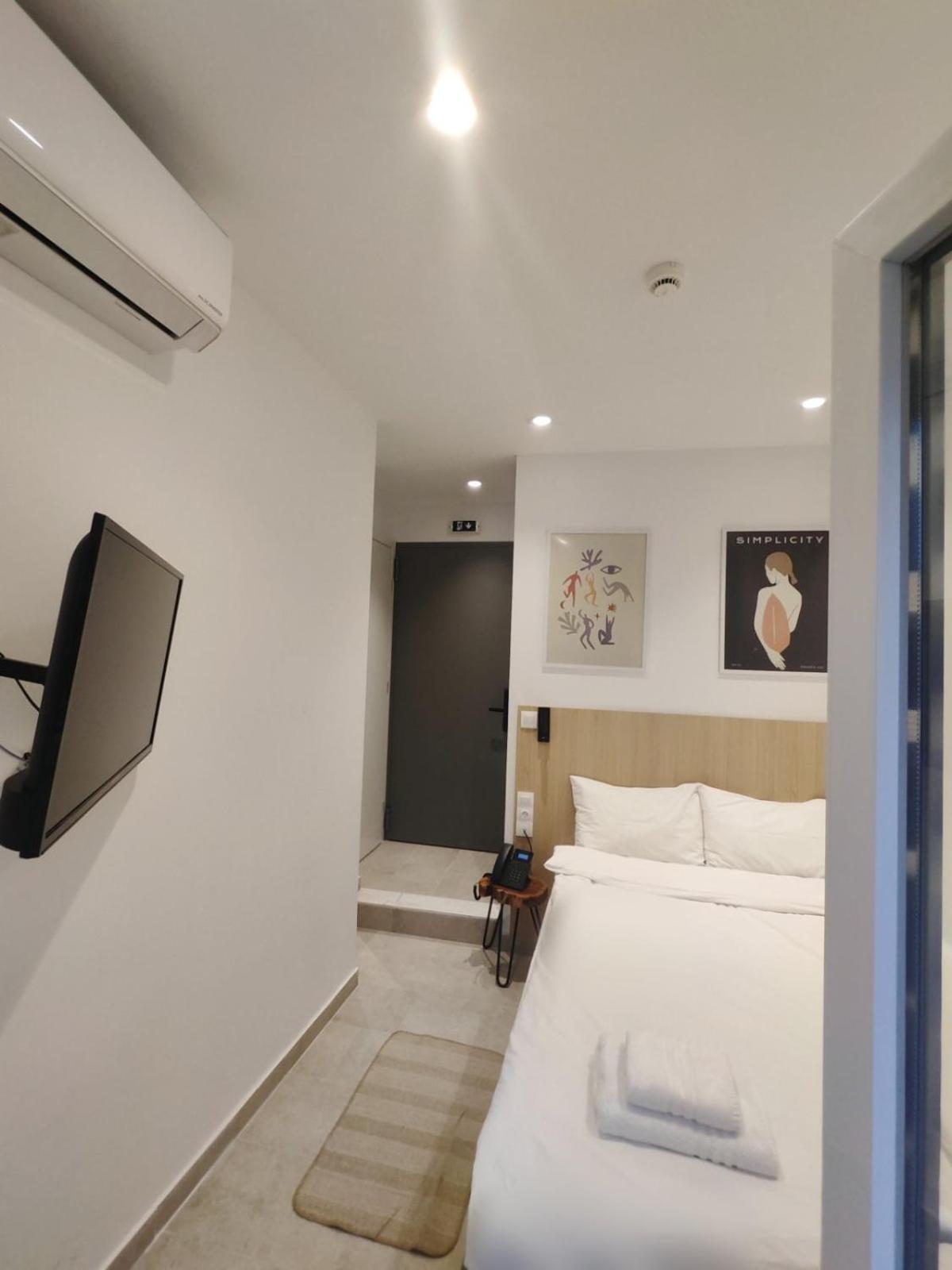 Apartment White *