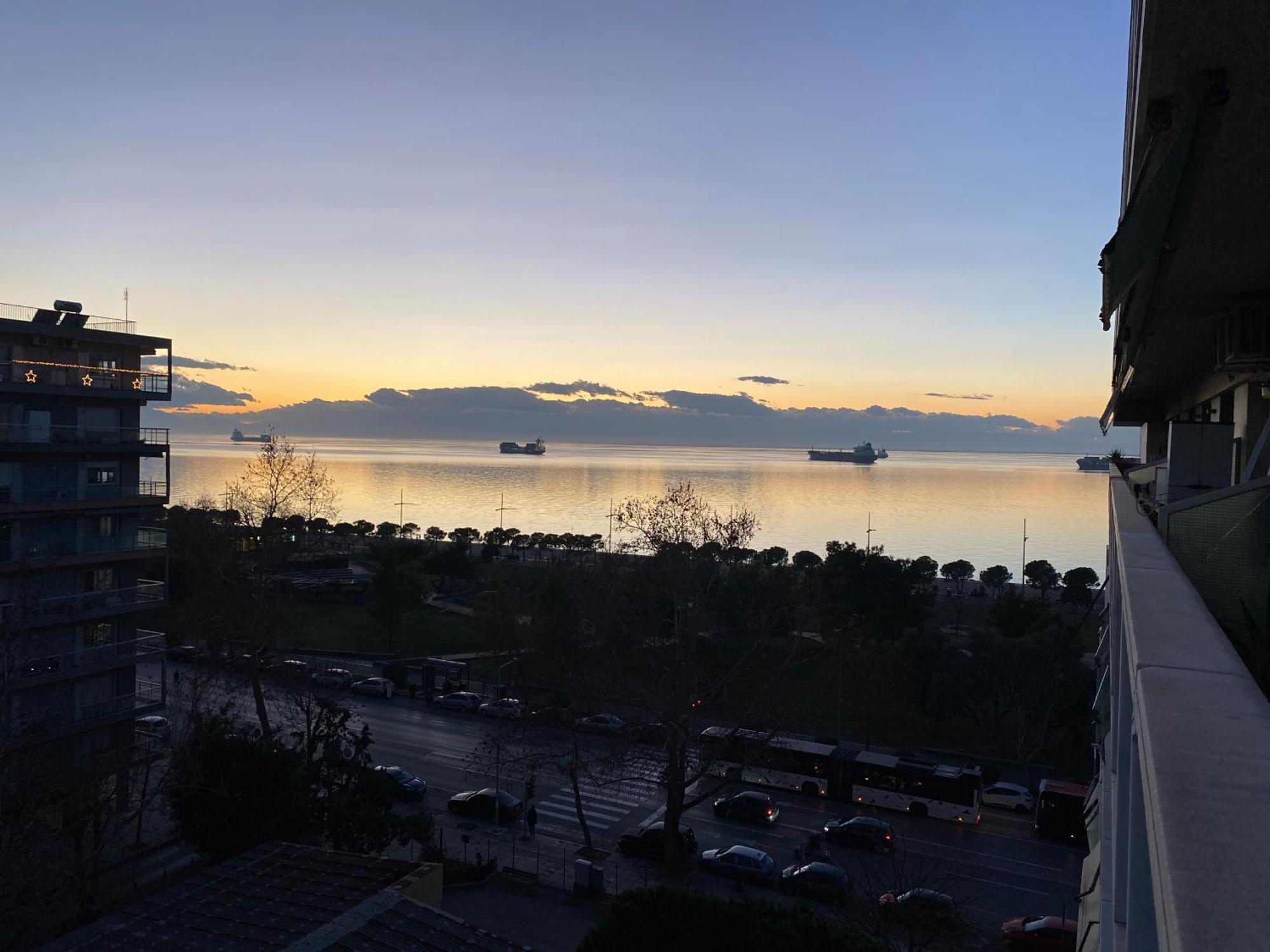 Serene With Breathtaking Sea View Thessaloniki