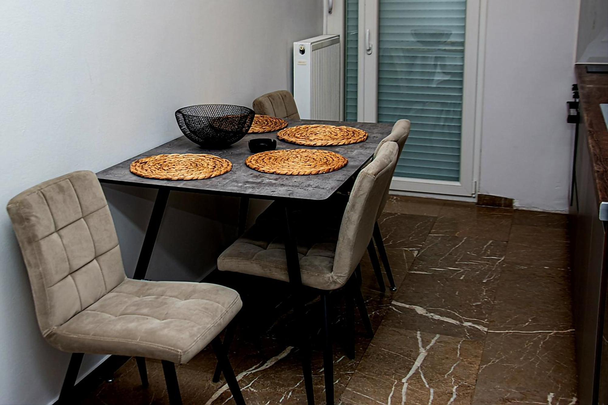 Apartment Thesscasa *