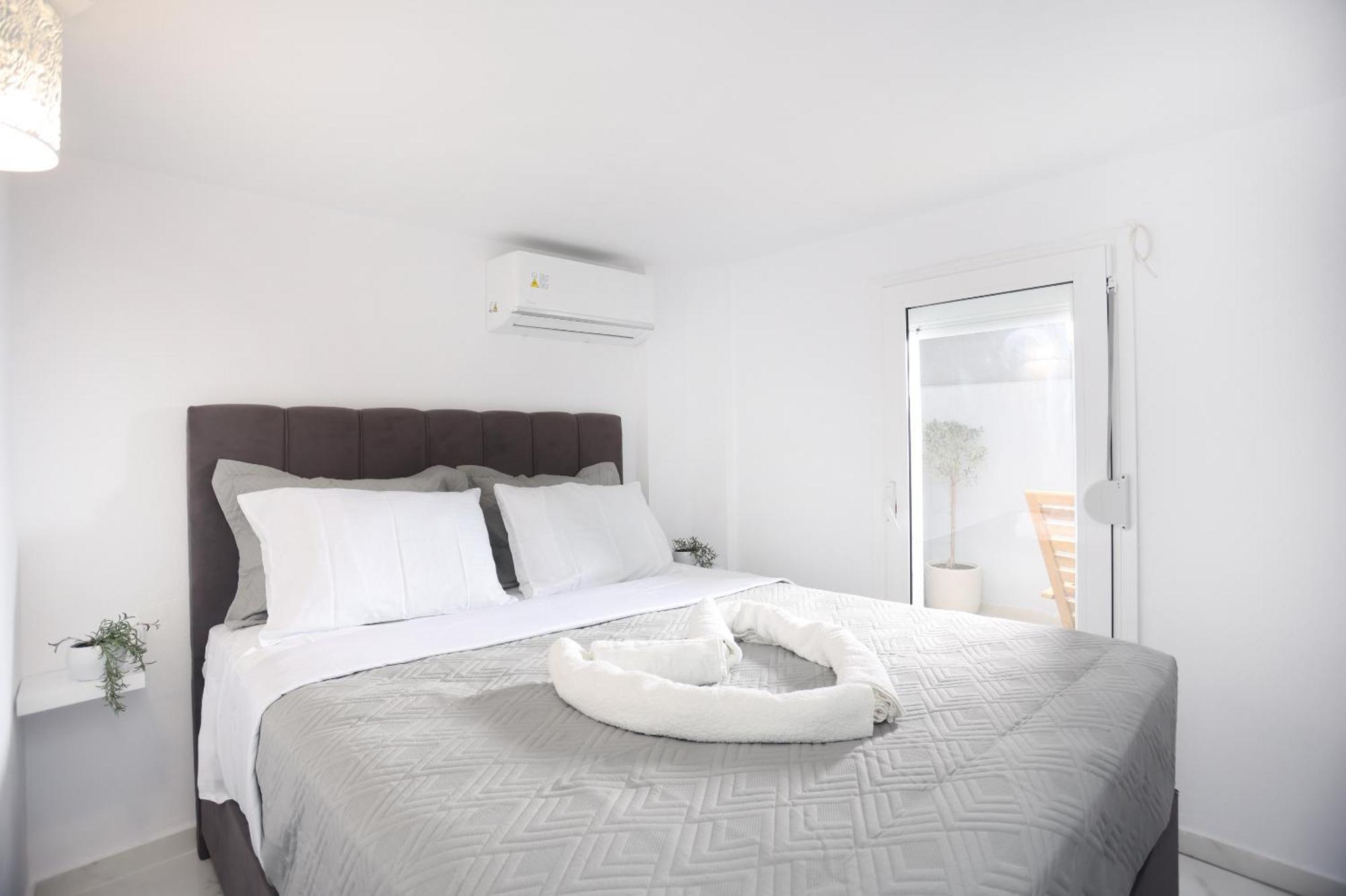 Milou 40 Downtown Apartment *