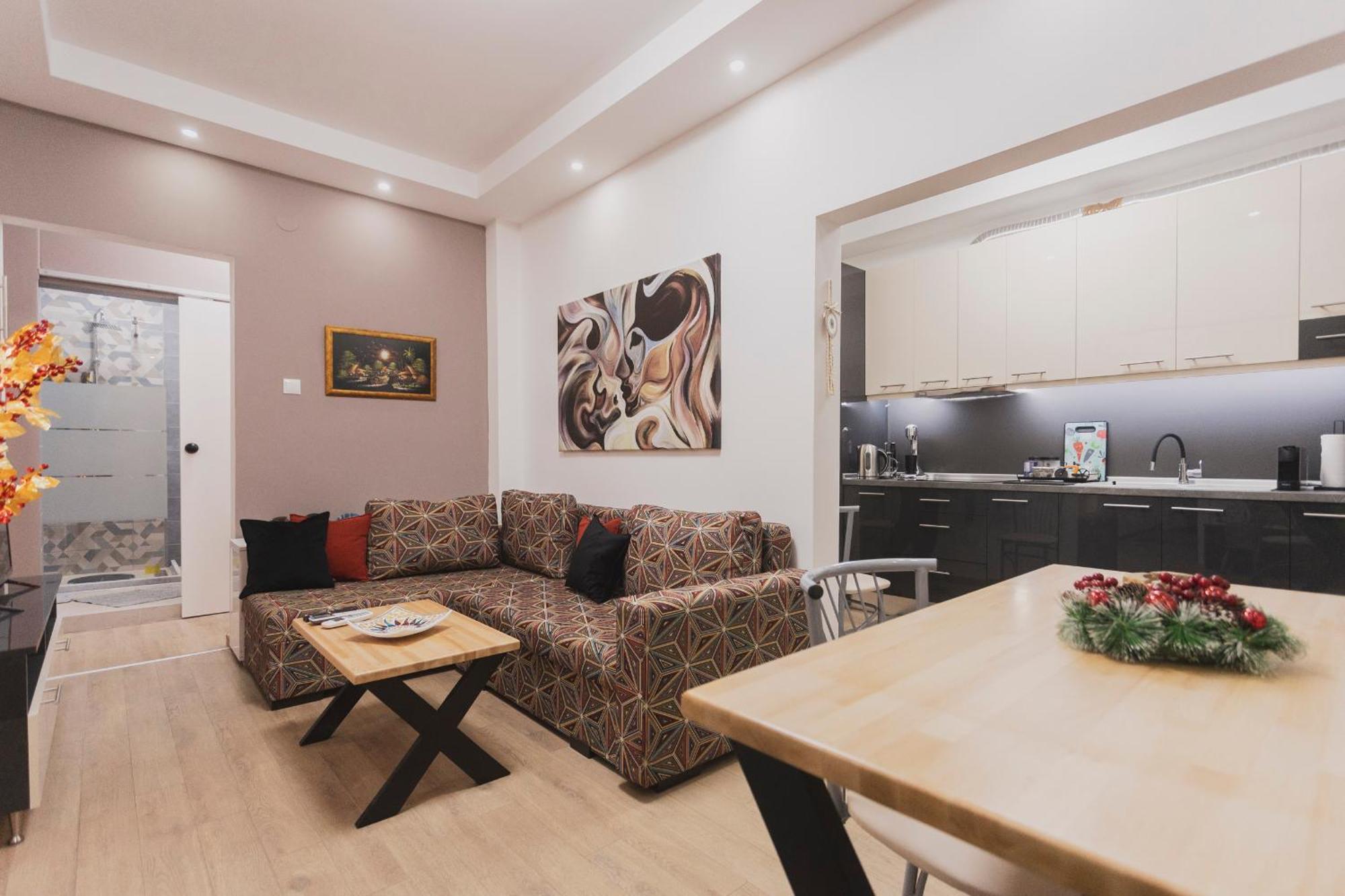 Calm House Faneromeni Apartment