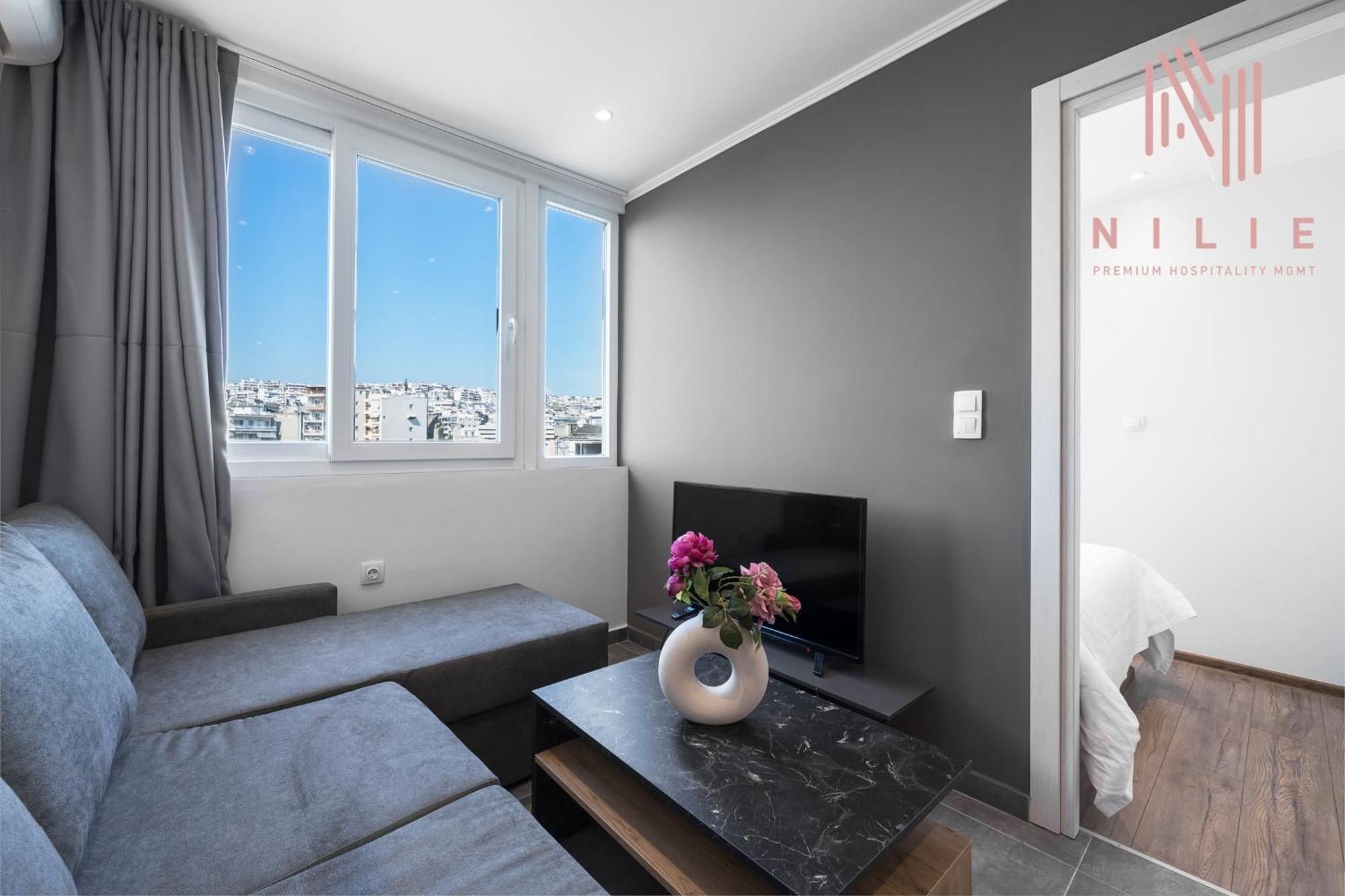 V1 Penthouse, Nilie Hospitality Mgmt *