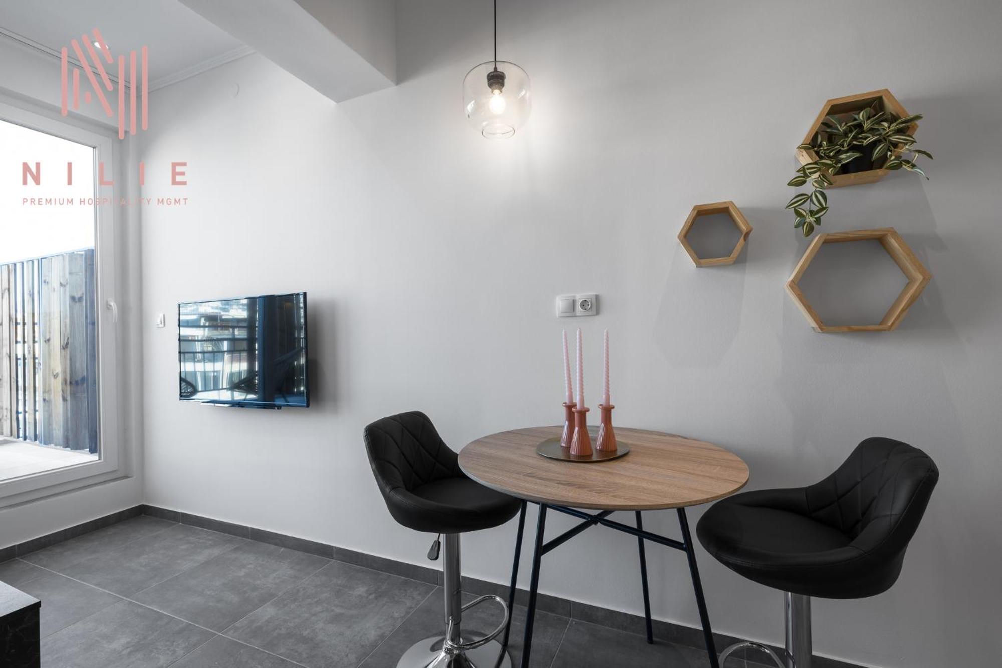 V1 Penthouse, Nilie Hospitality Mgmt