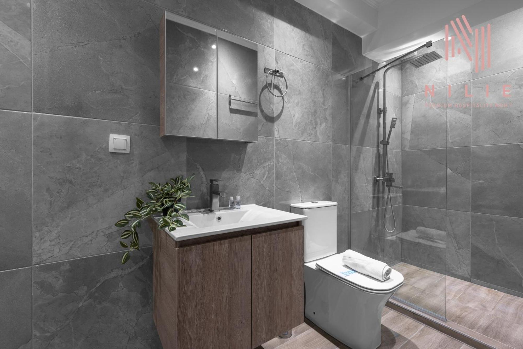 V1 Penthouse, Nilie Hospitality Mgmt Appartement