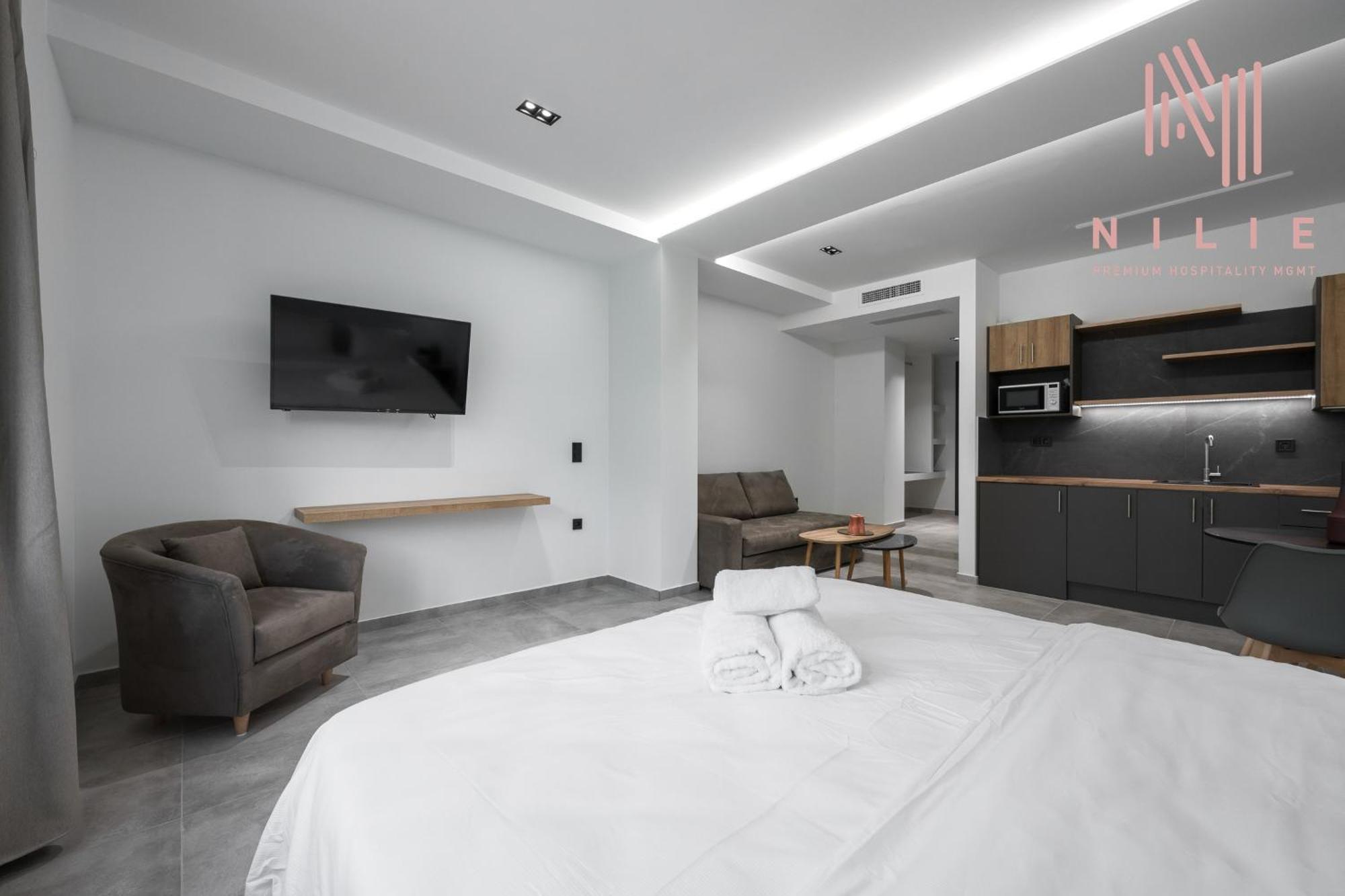 Pantheon, Nilie Hospitality Mgmt *