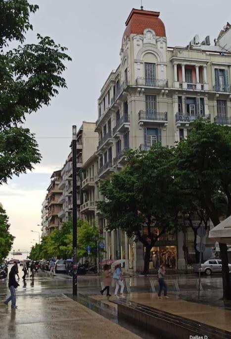 Eva's Glamorous * Thessaloniki