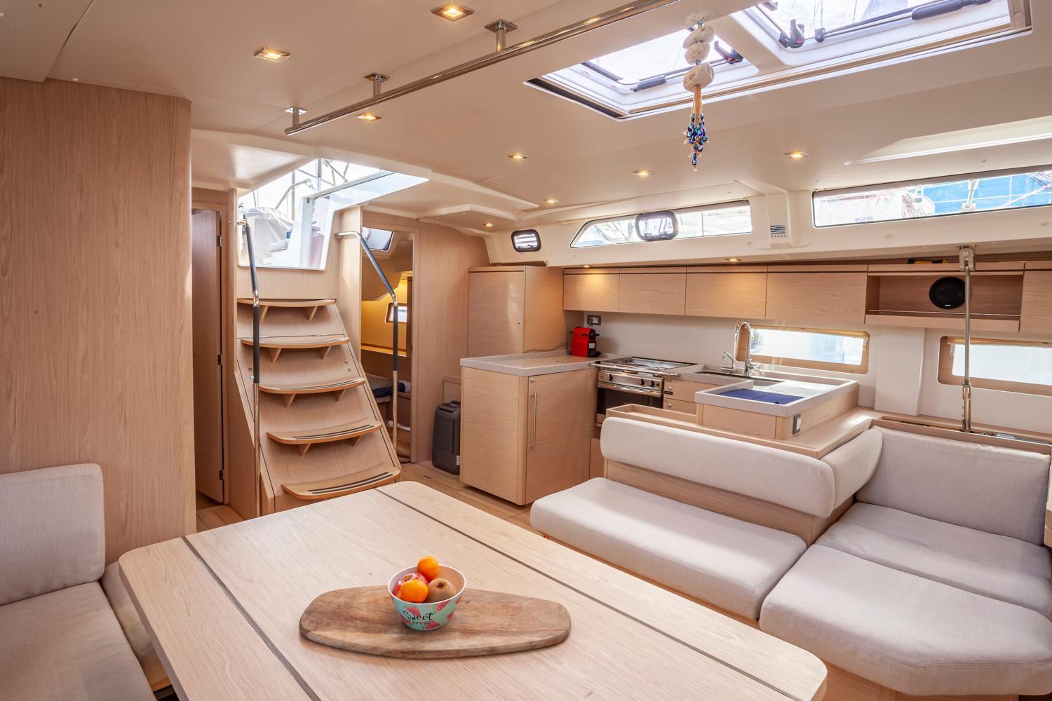 Yacht Psari *