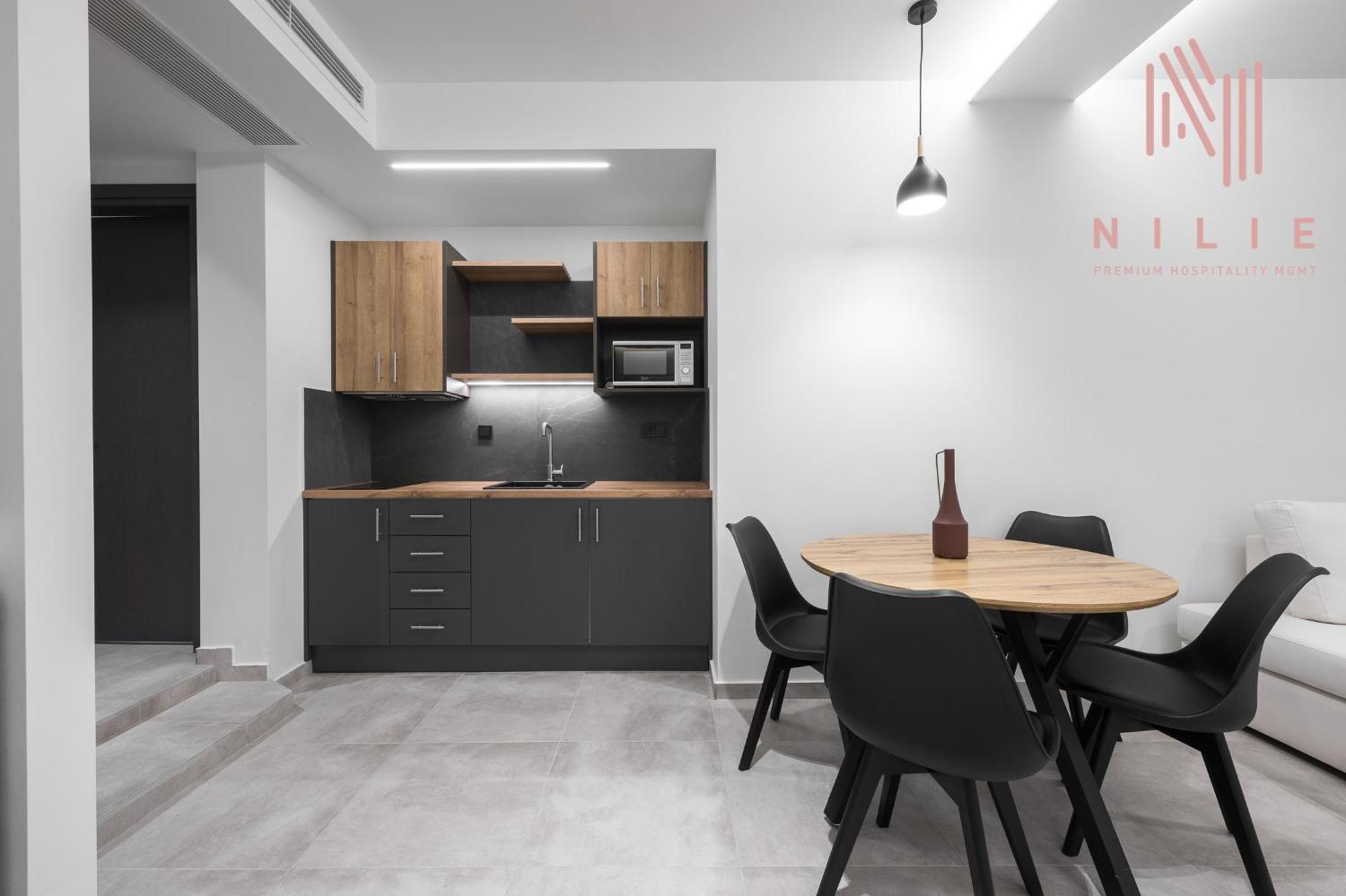 Pantheon, Nilie Hospitality Mgmt Apartment