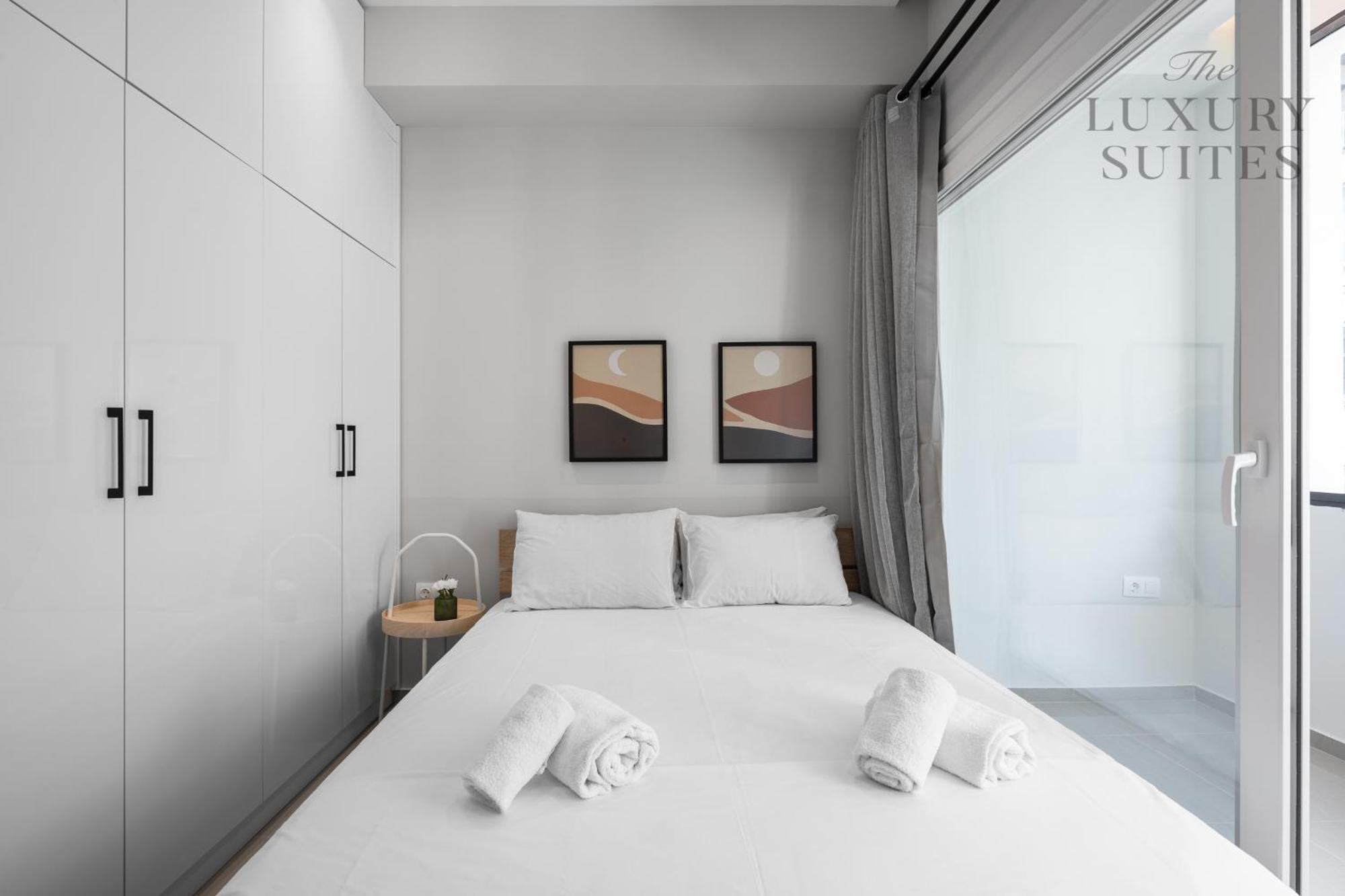 Bonsai Apartments, The Luxury