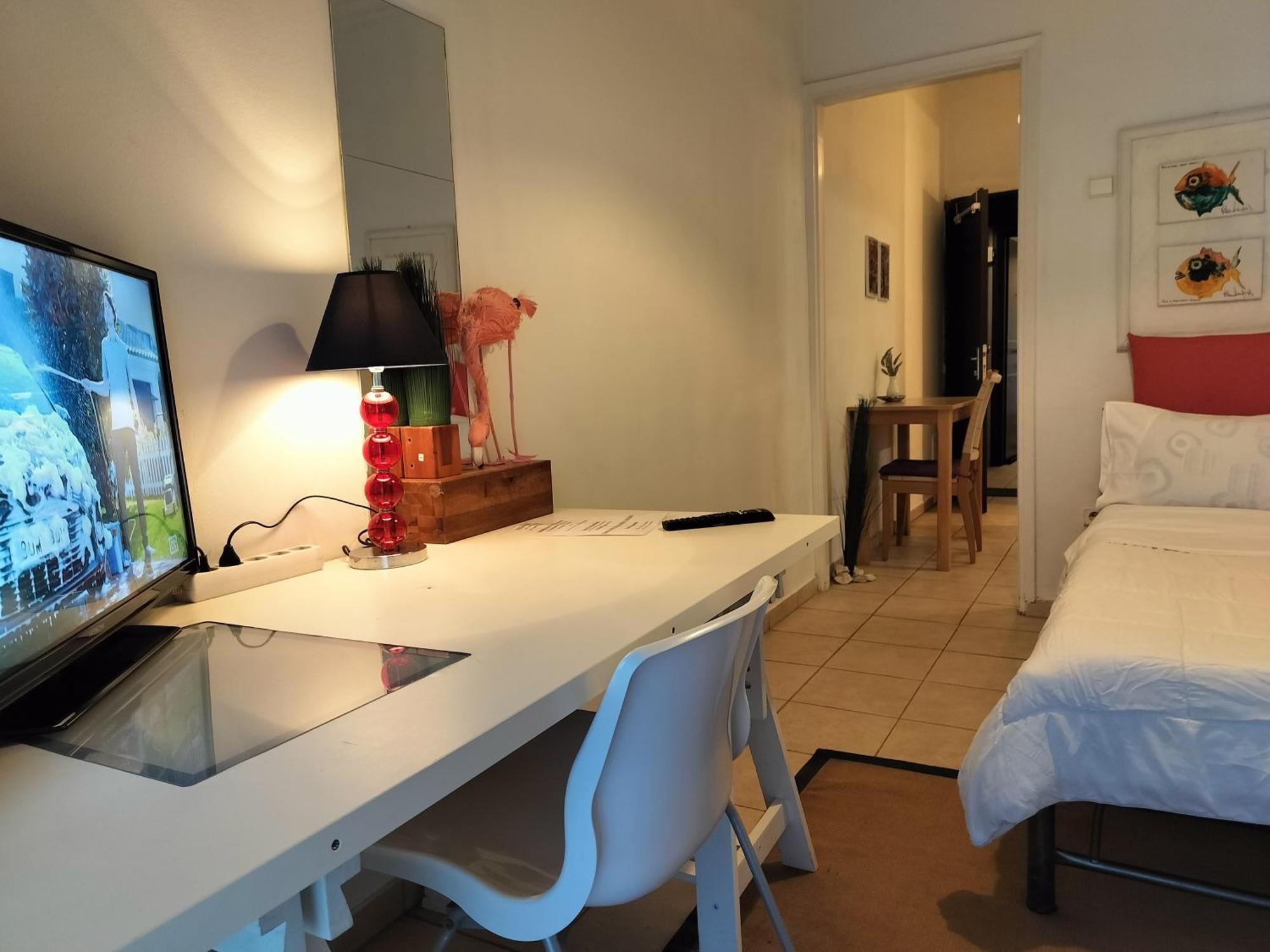 Diva - Free Parking - Explore Center By Foot - Close To Helexpo, & Hospital