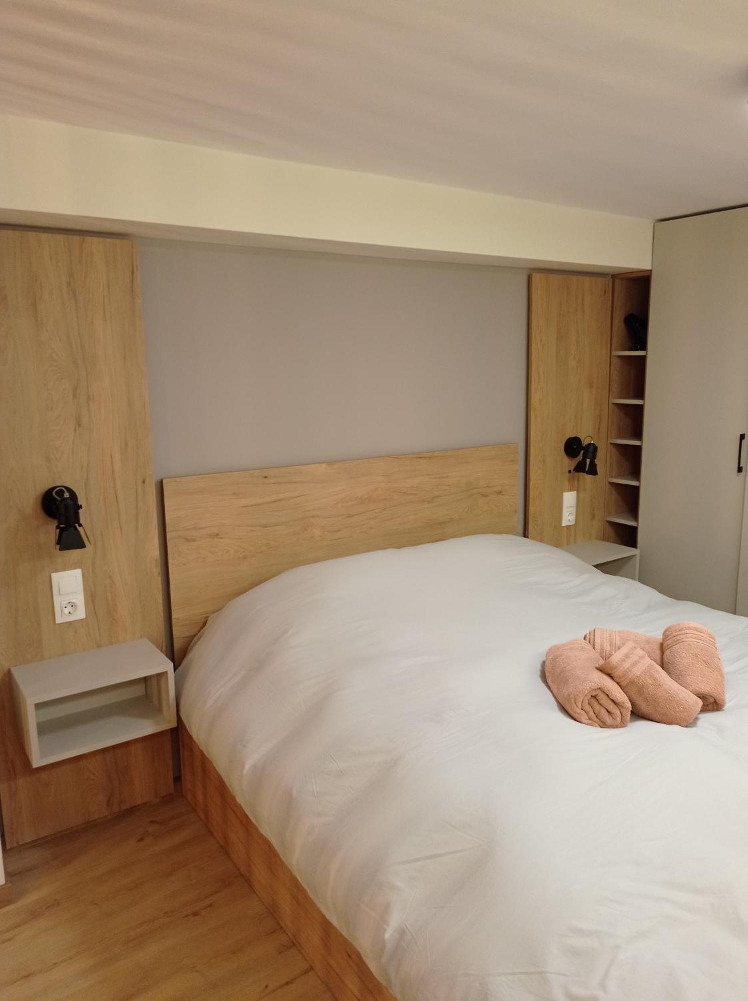 Minimal Two-floor
