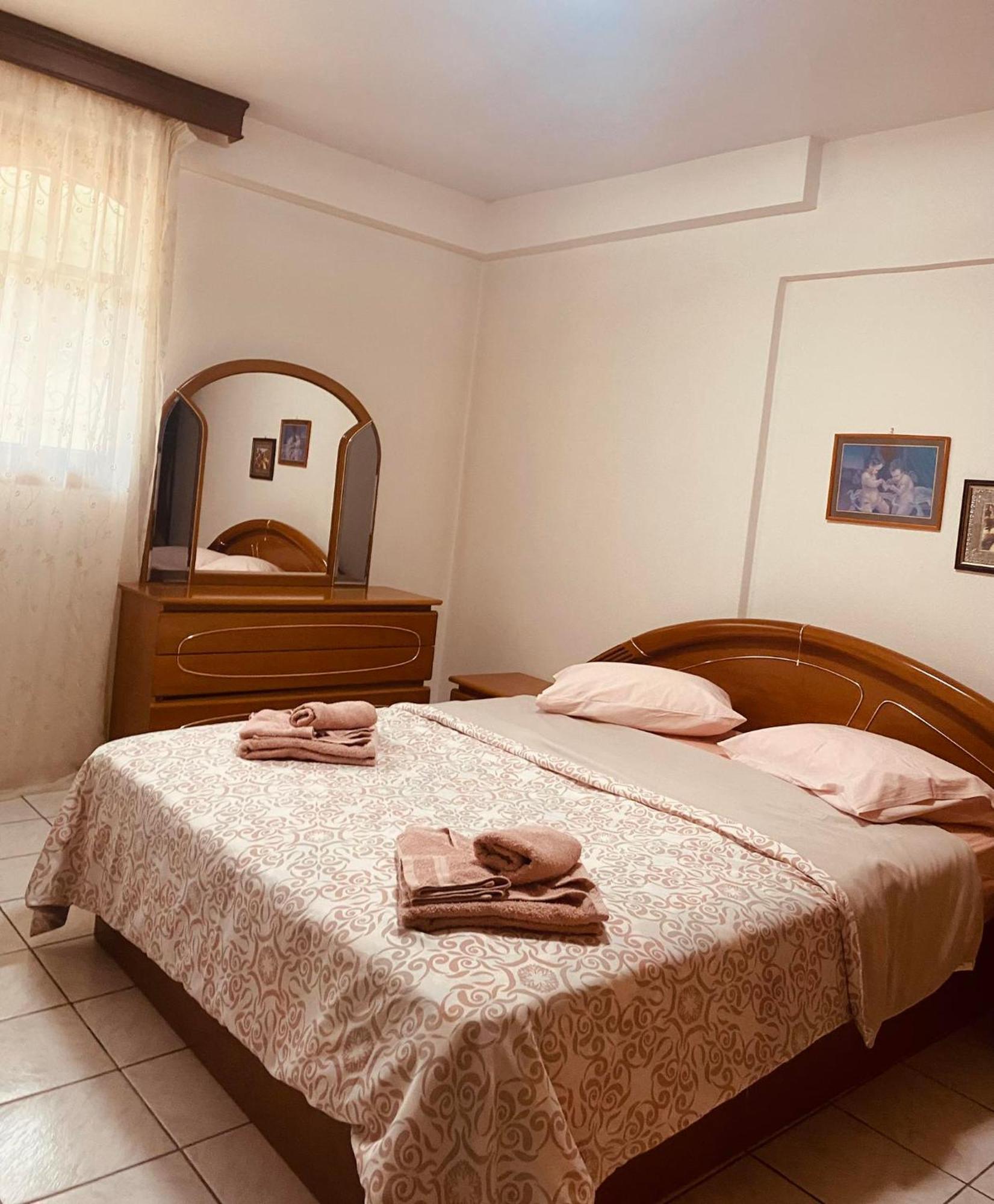 Apartment Elaiones House