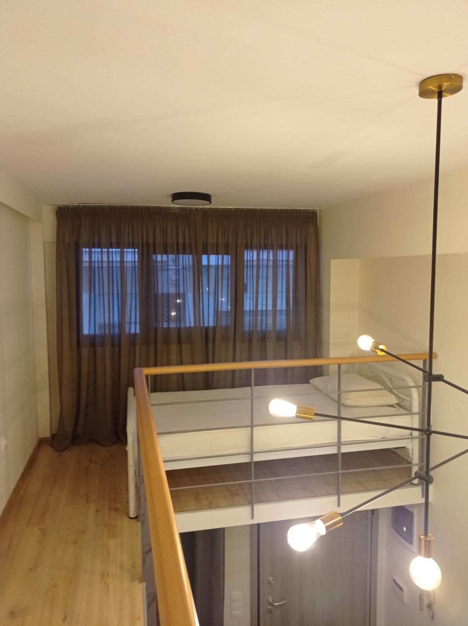 Minimal Two-floor Thessaloniki
