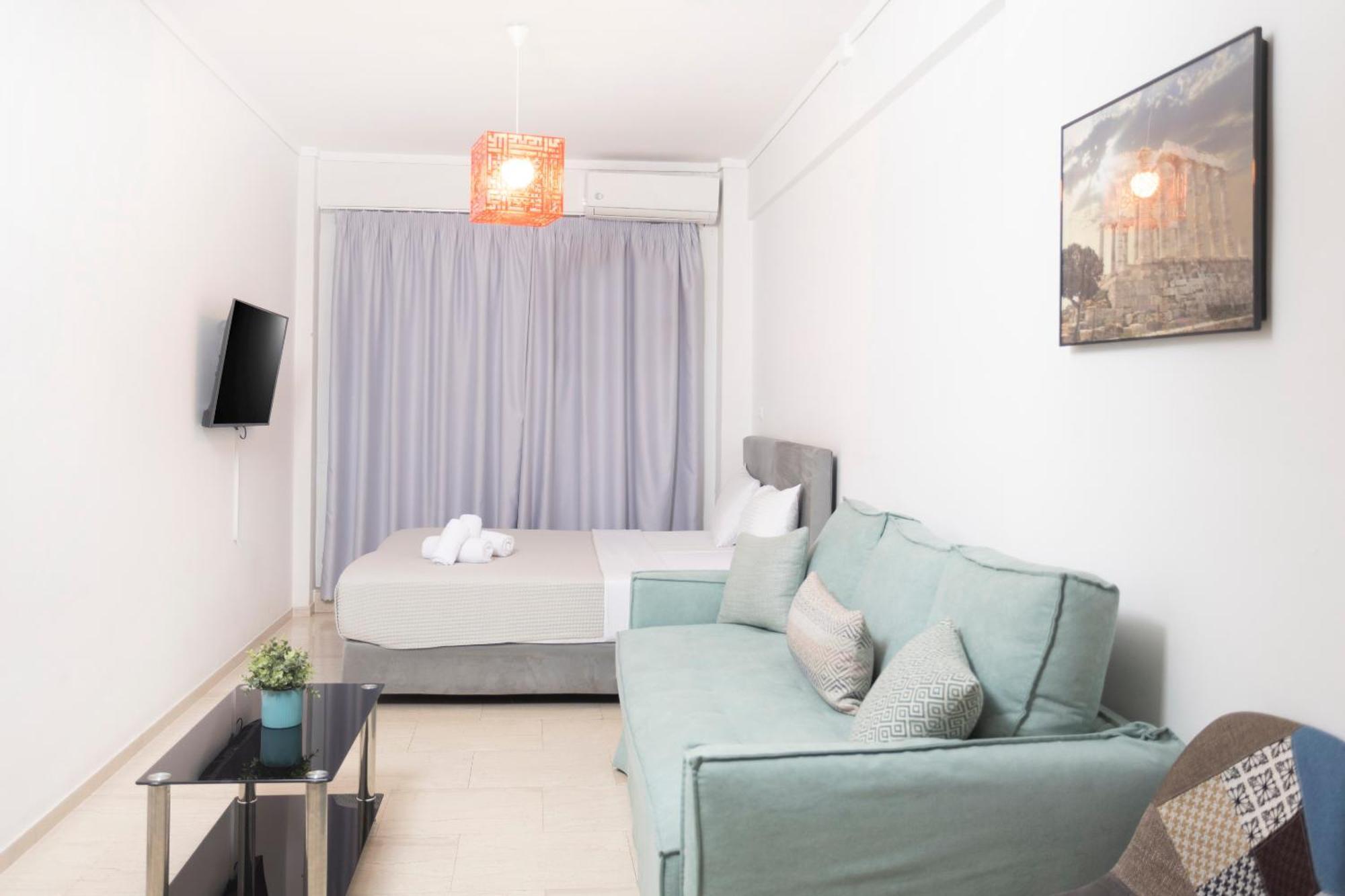 Downtown Seaside Apartment *