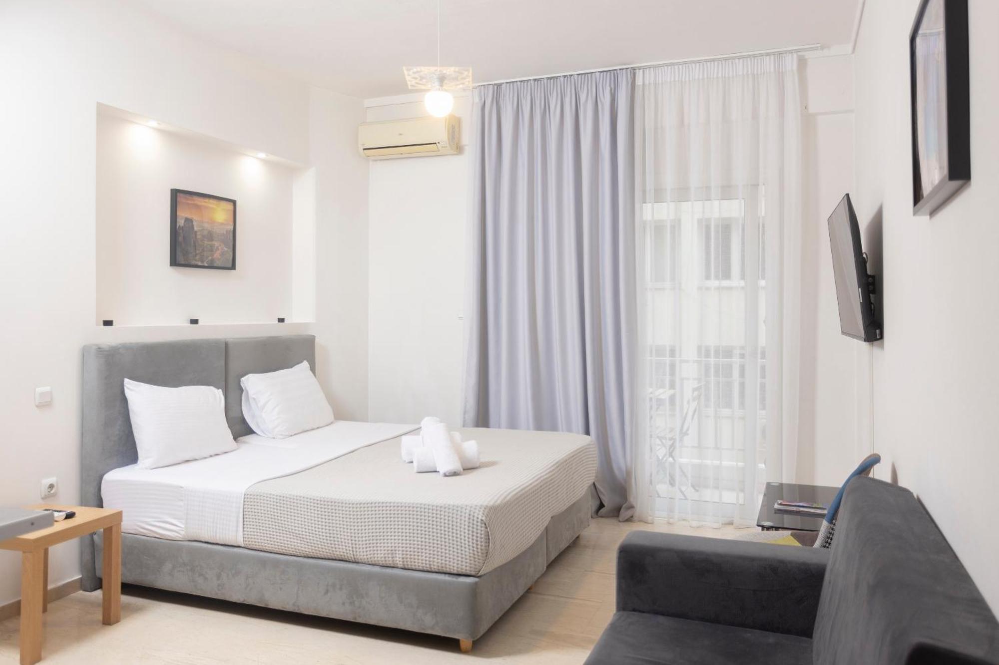 Downtown Seaside Apartment