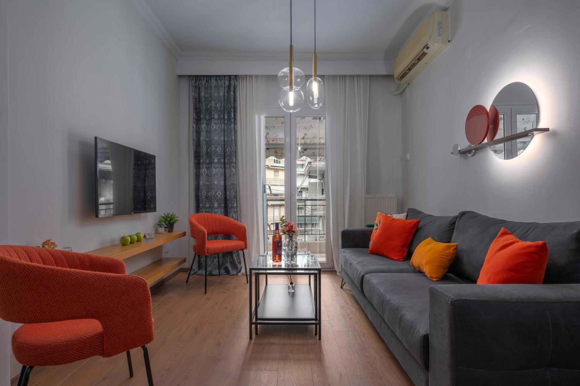Estia Apartment, Cozy, Spacious, Sunny, 2 Rooms-5 Beds Apartment