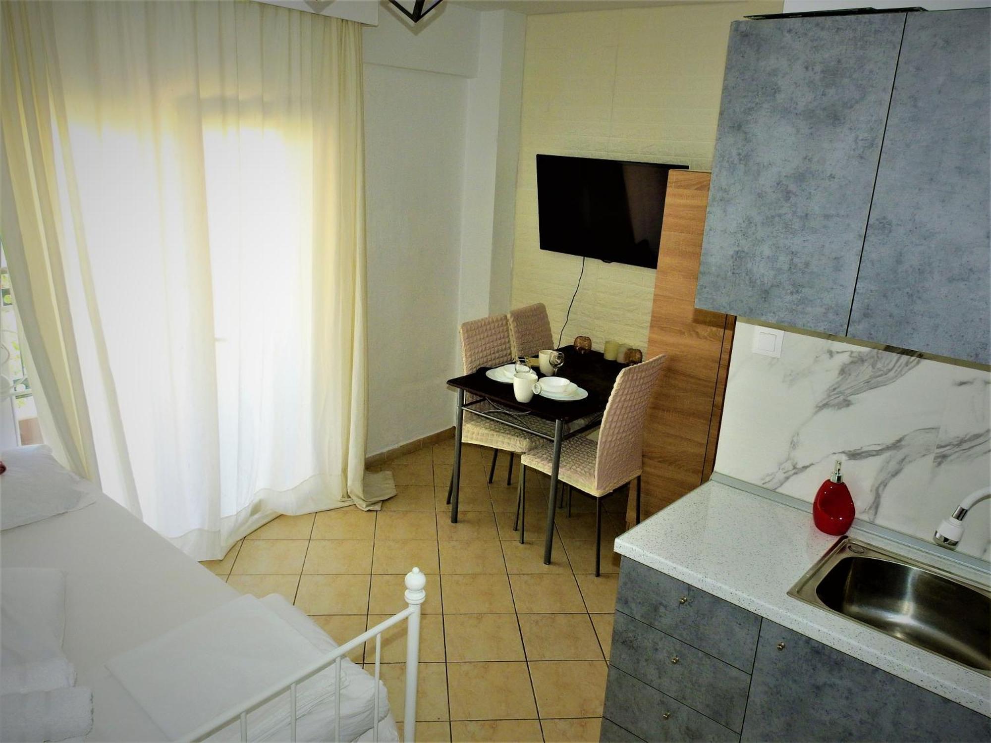 Konstantinos's Luxury Apartment *