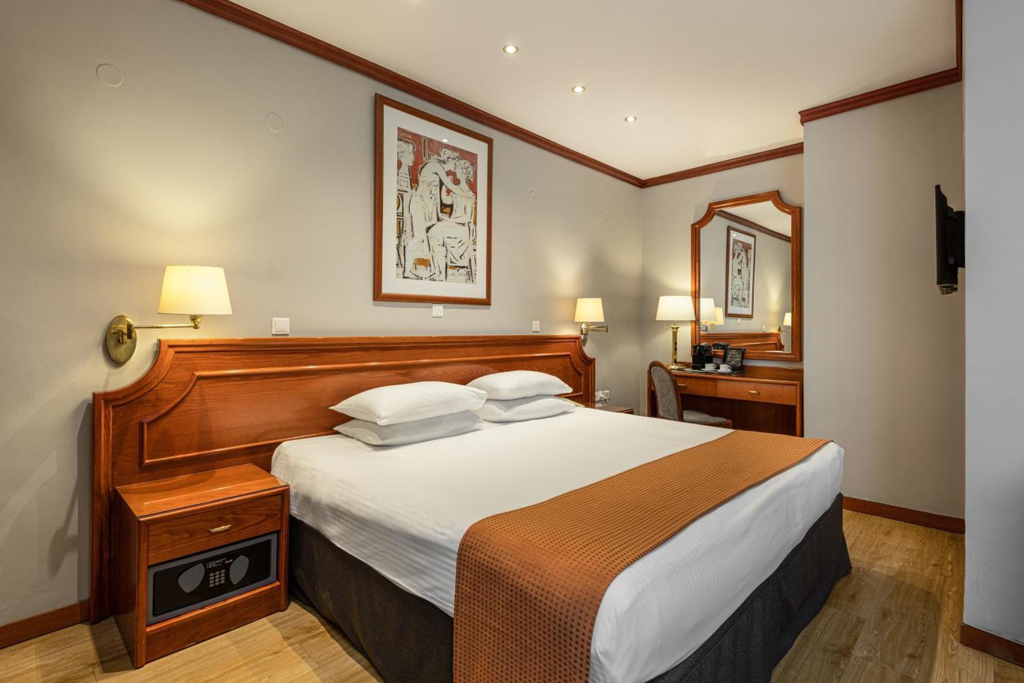 By Ihg Hotel