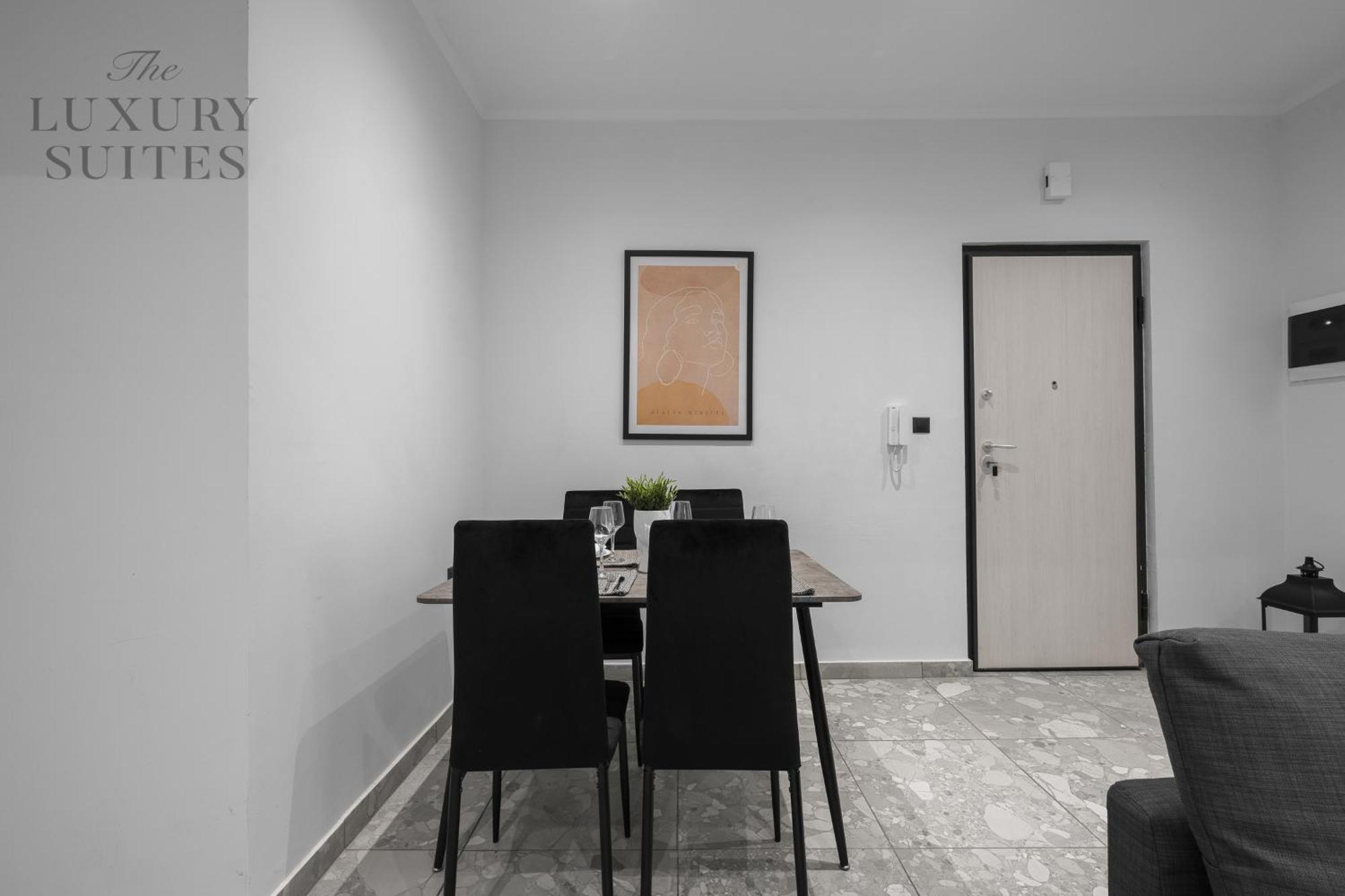 Aelia Apartments, The Luxury *