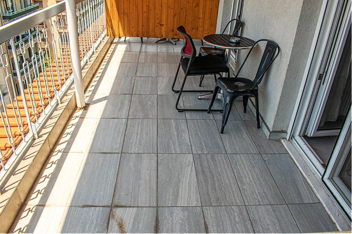 Filippou 13 Luxury Aprts With Balcony Apartment